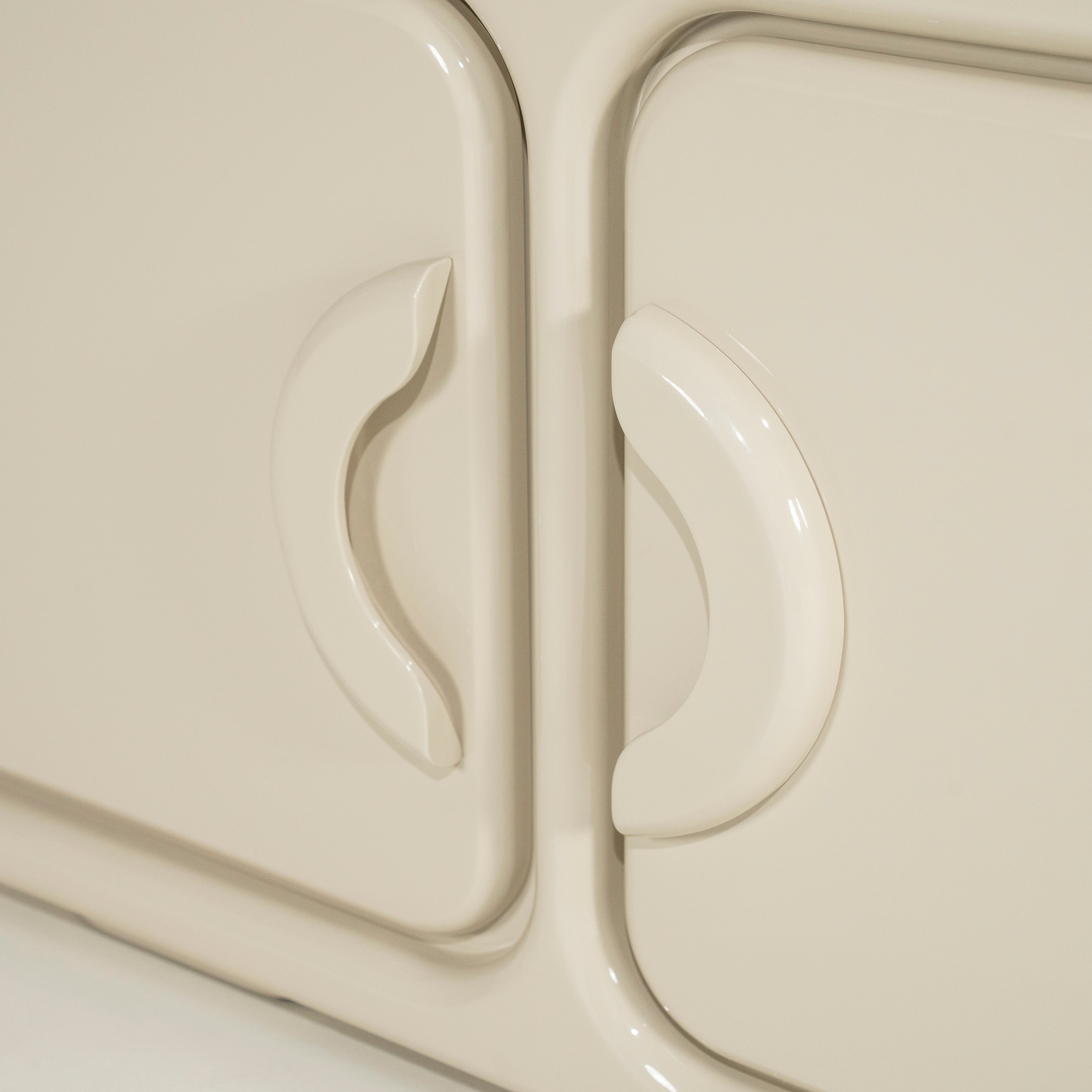 GUBBY TV Cabinet Beige