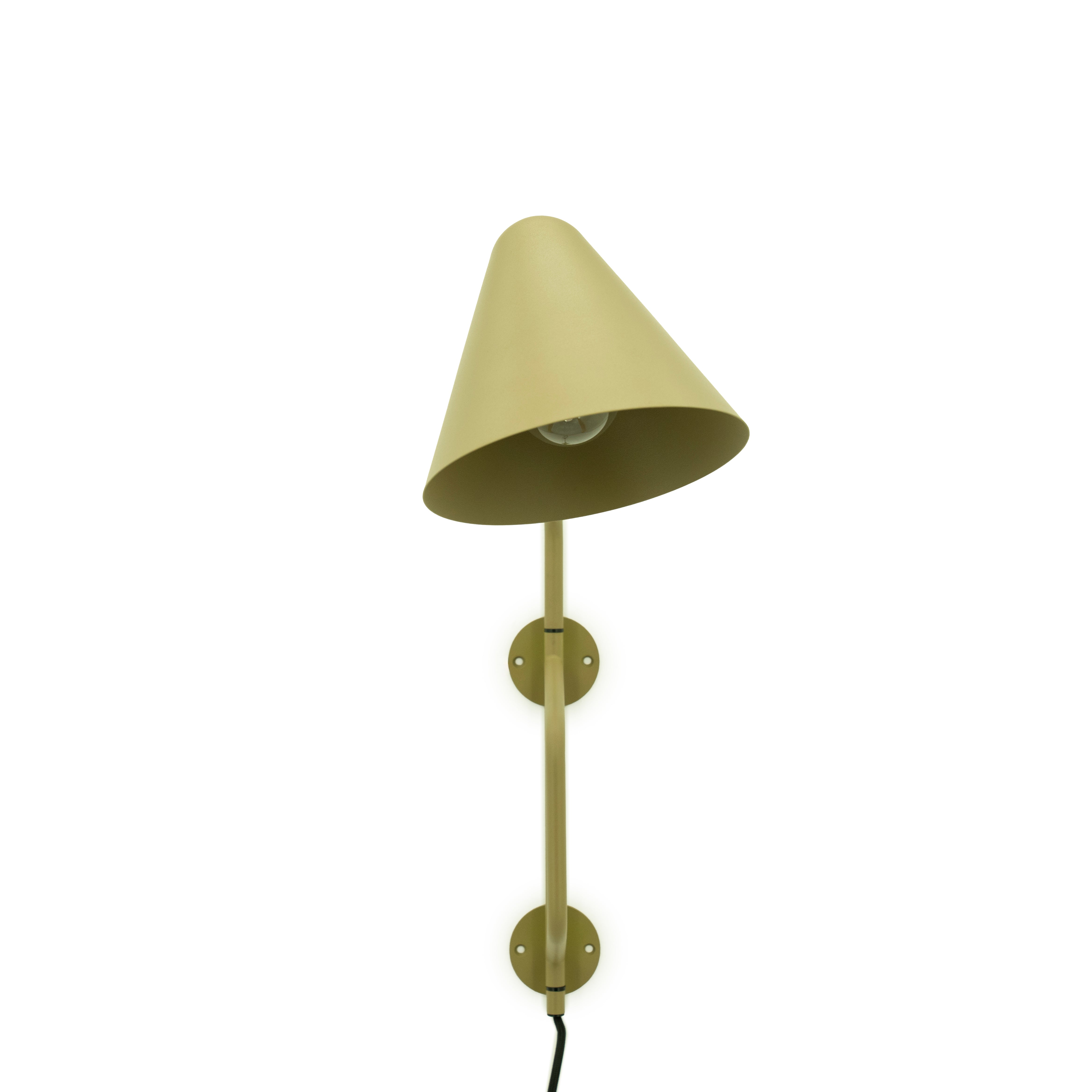 CAPA green wall lamp with arm