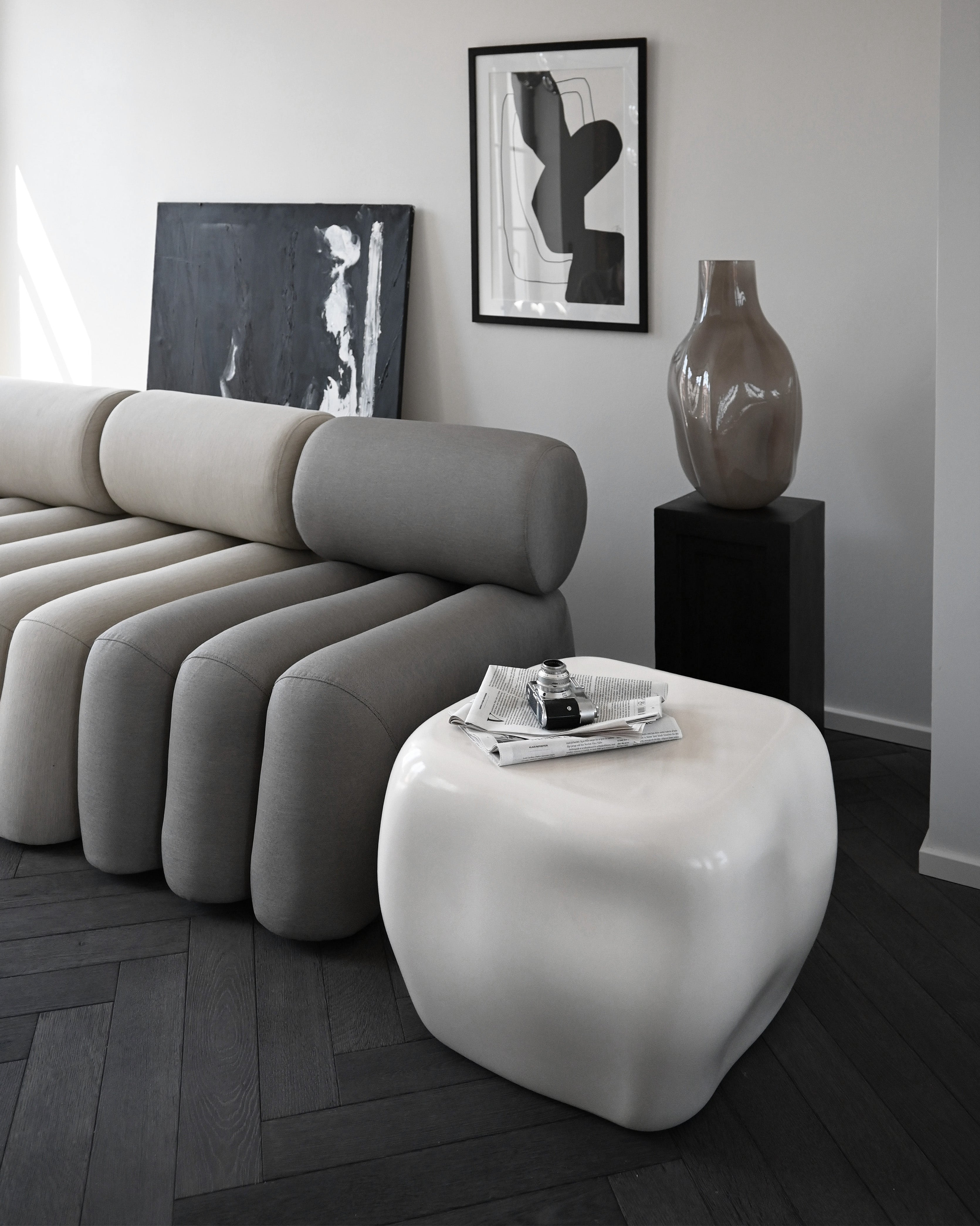 Kávový stolík ISHI biela keramika