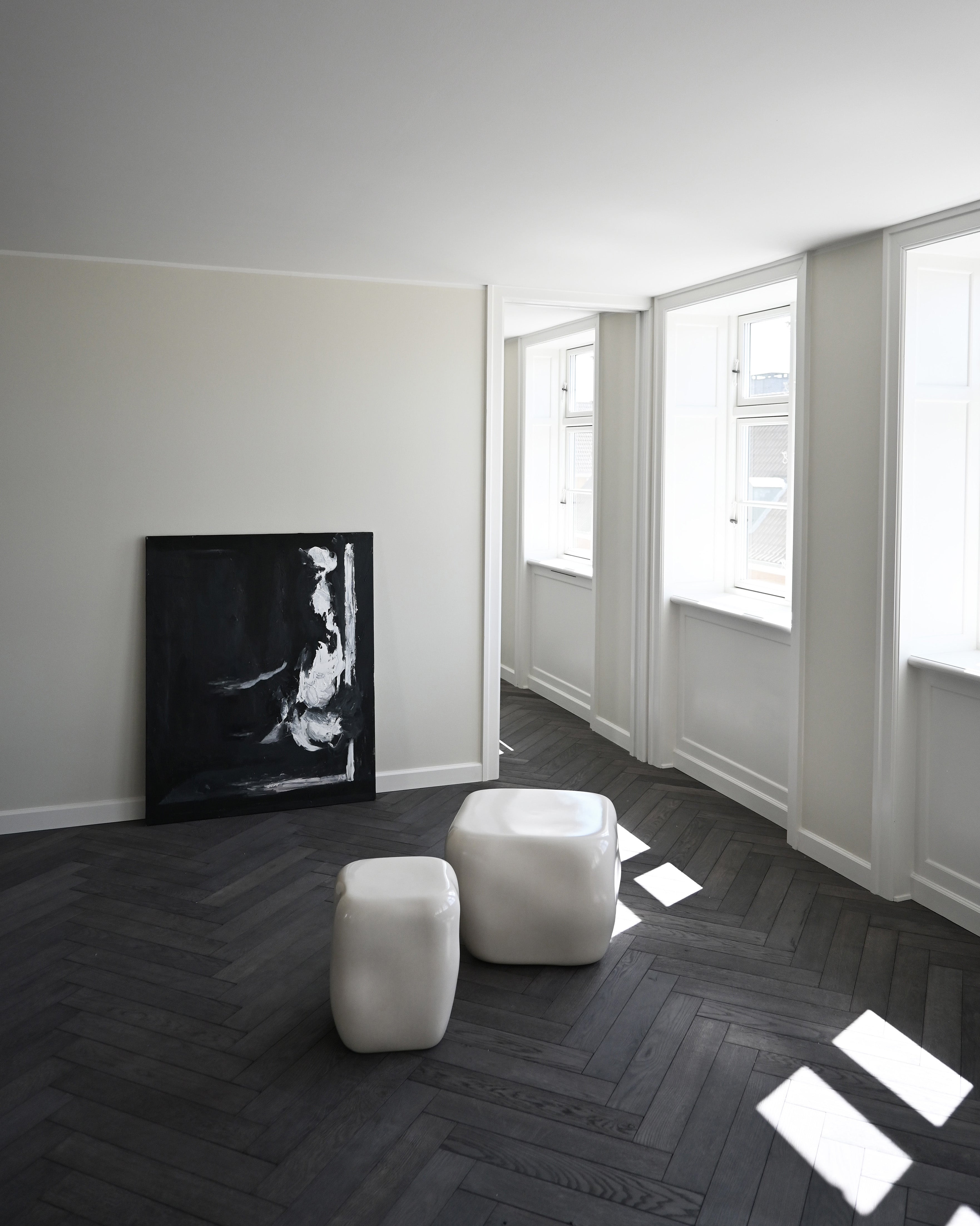 Kávový stolík ISHI biela keramika