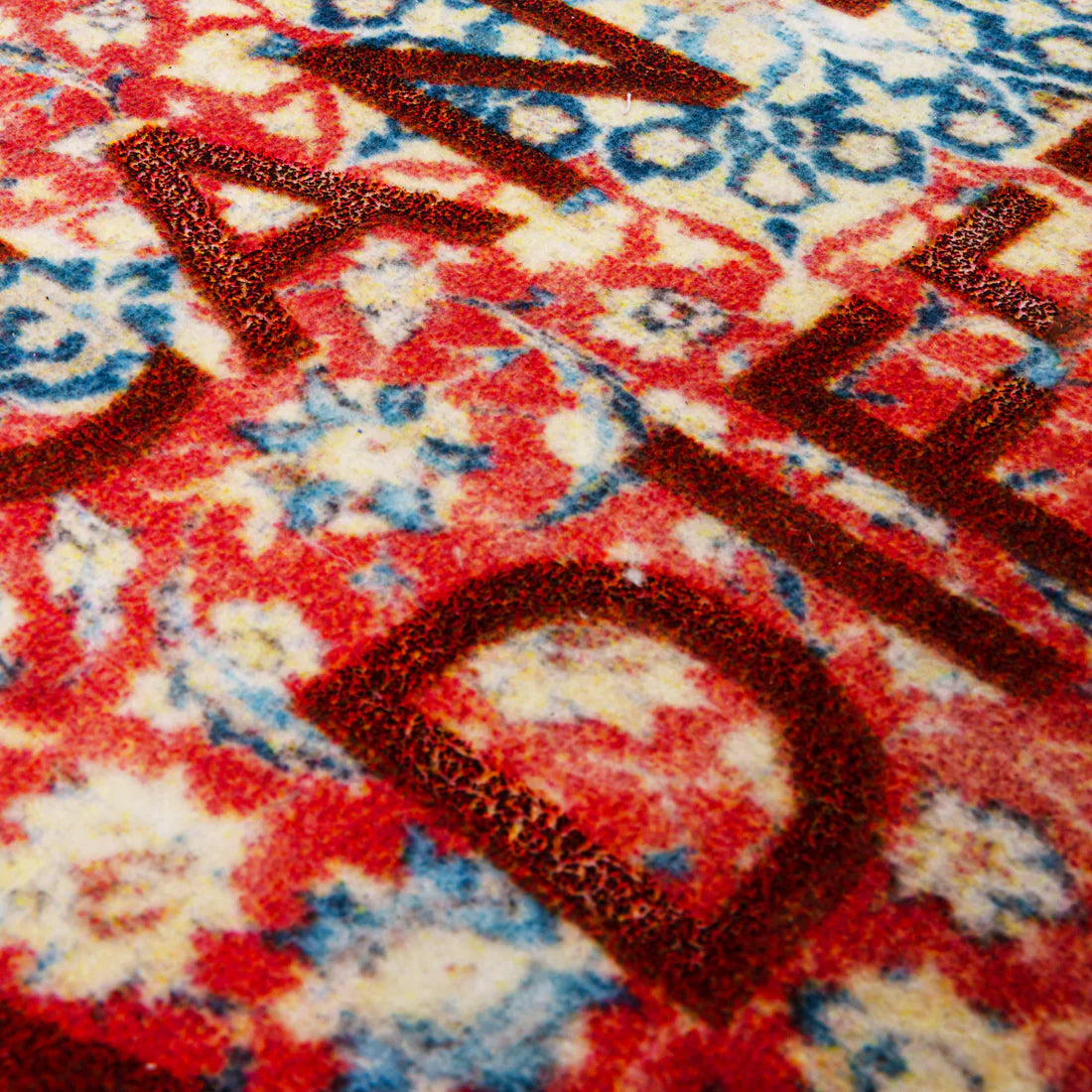 Decorative rug BURNT - DIFFERENCE red