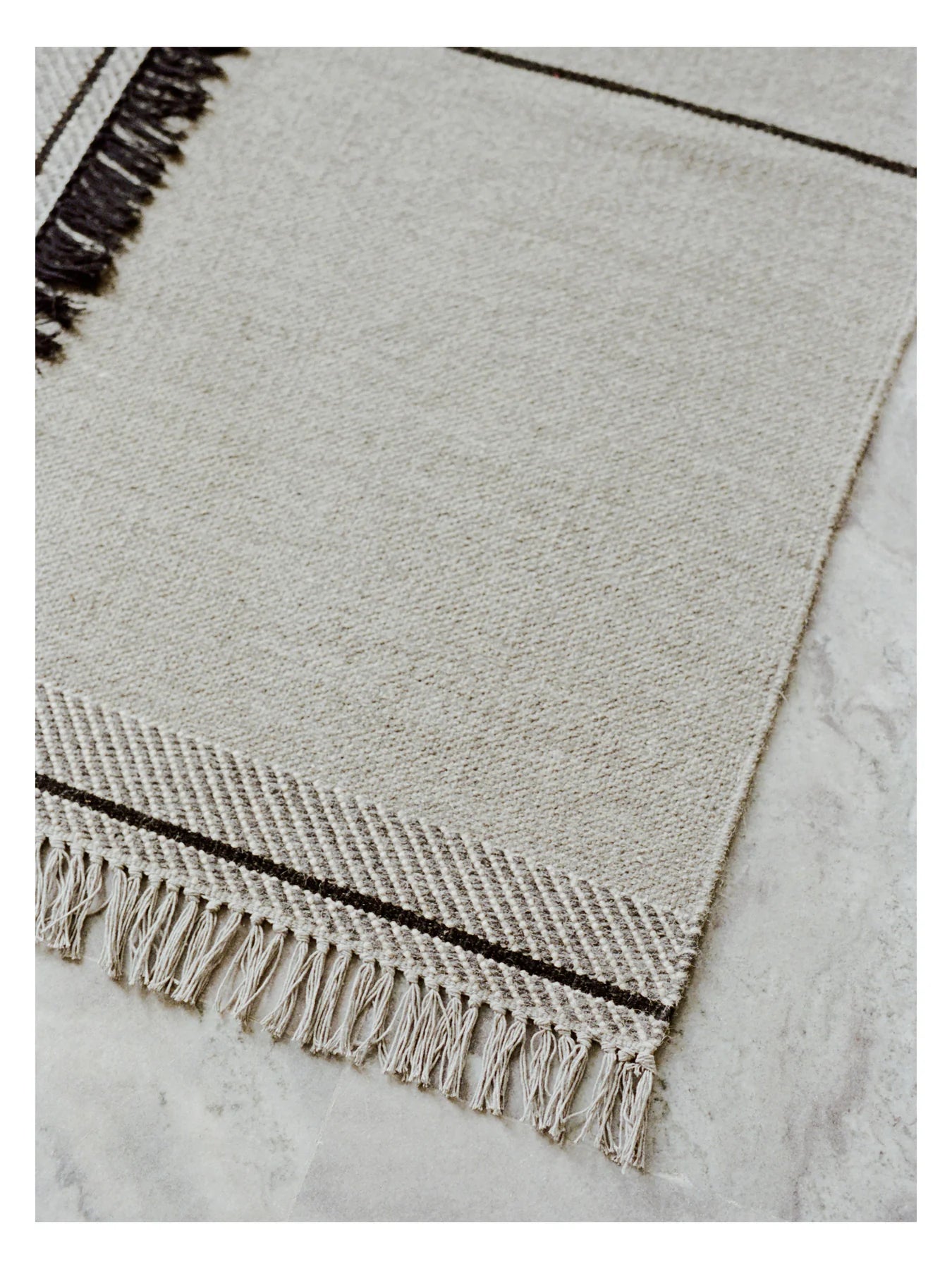 MINDFUL SOUL rug gray