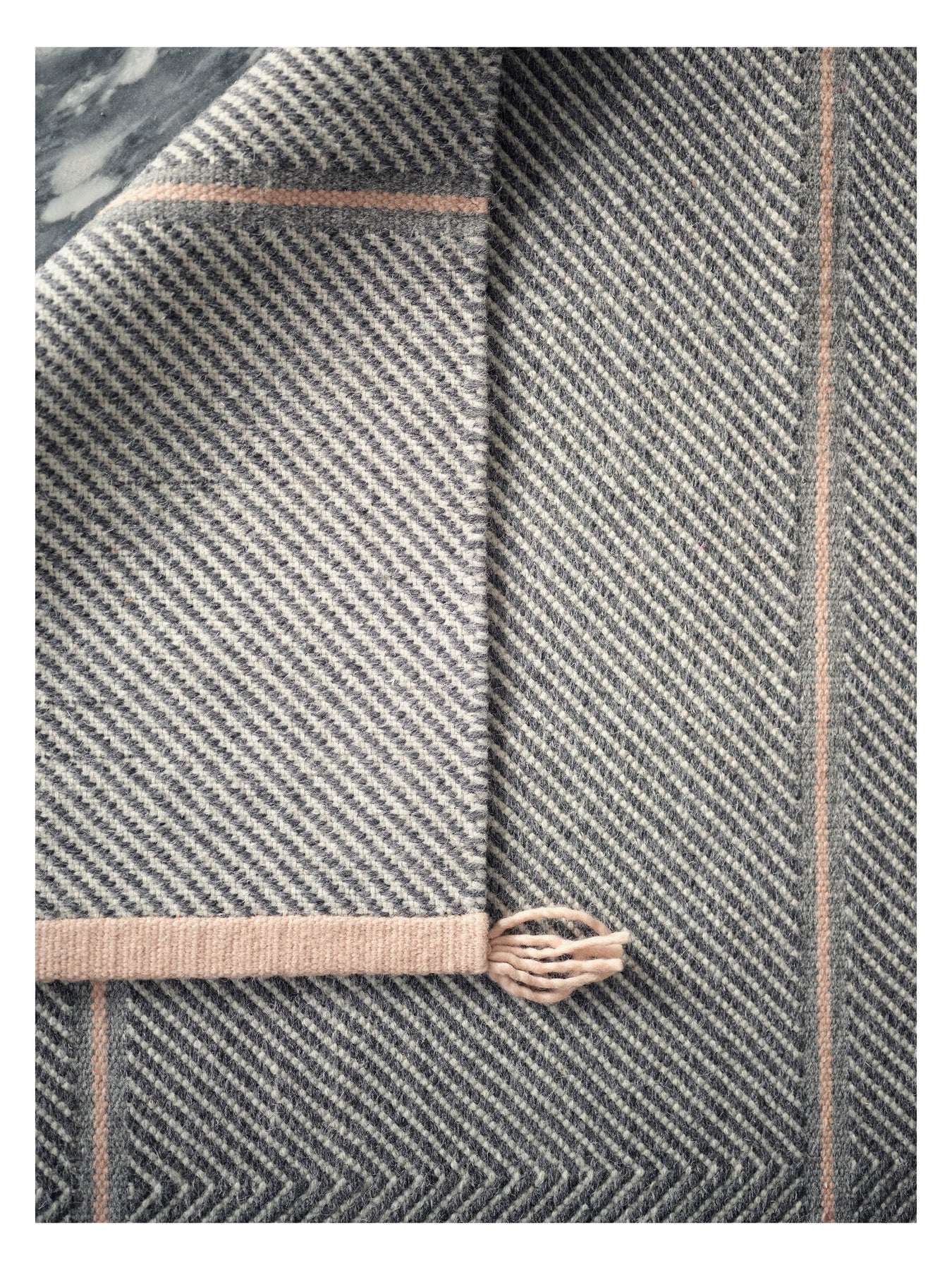 VISION WALK gray rug with light pink