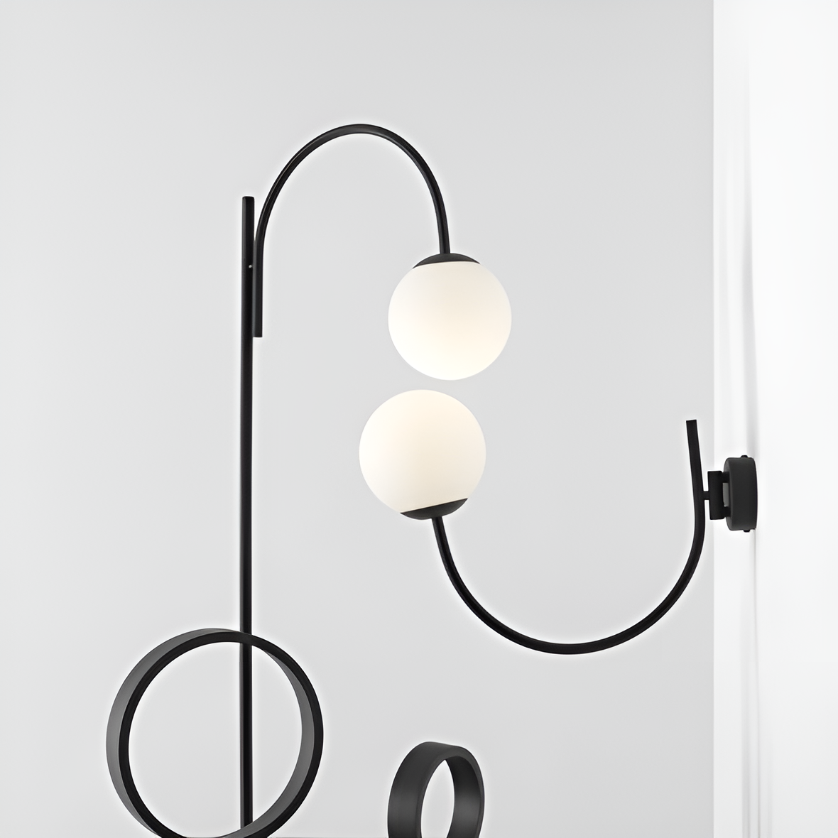 Black wall lamp with arm NAVE