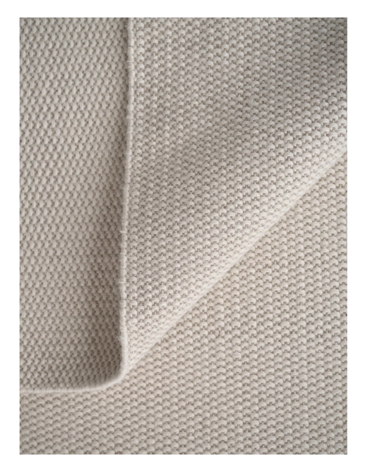 PASTORAL UNITY Rug Broken White