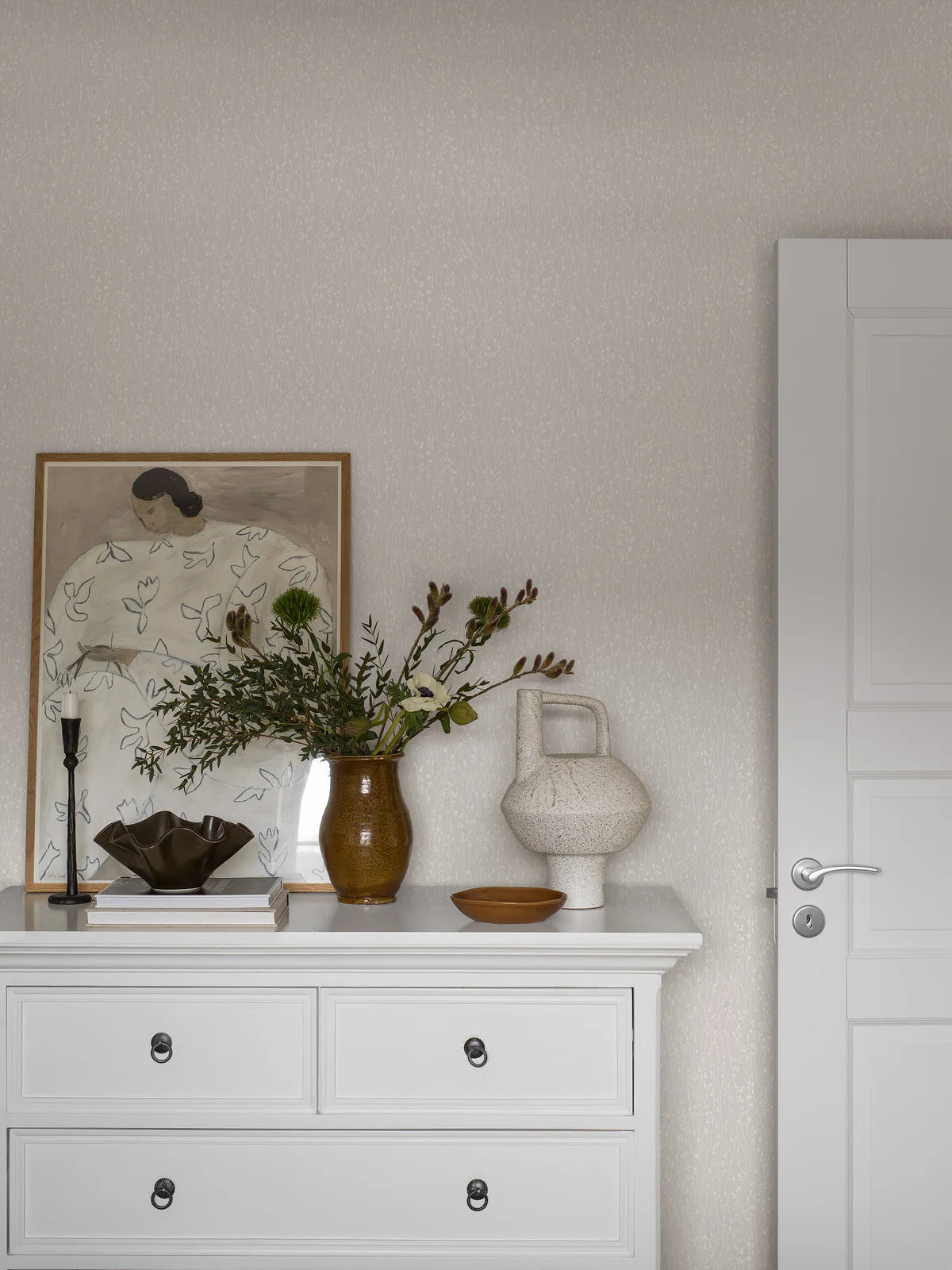 Non-woven paper wallpaper with a plant pattern ELIAS gray