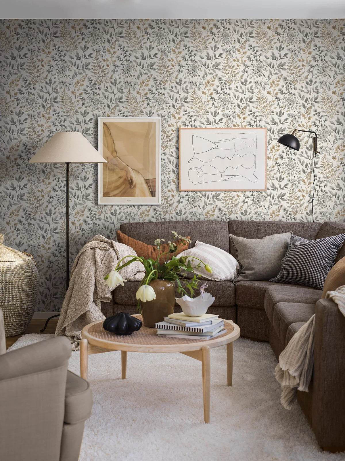 Non-woven paper wallpaper with a plant pattern SIGRID in beige with green