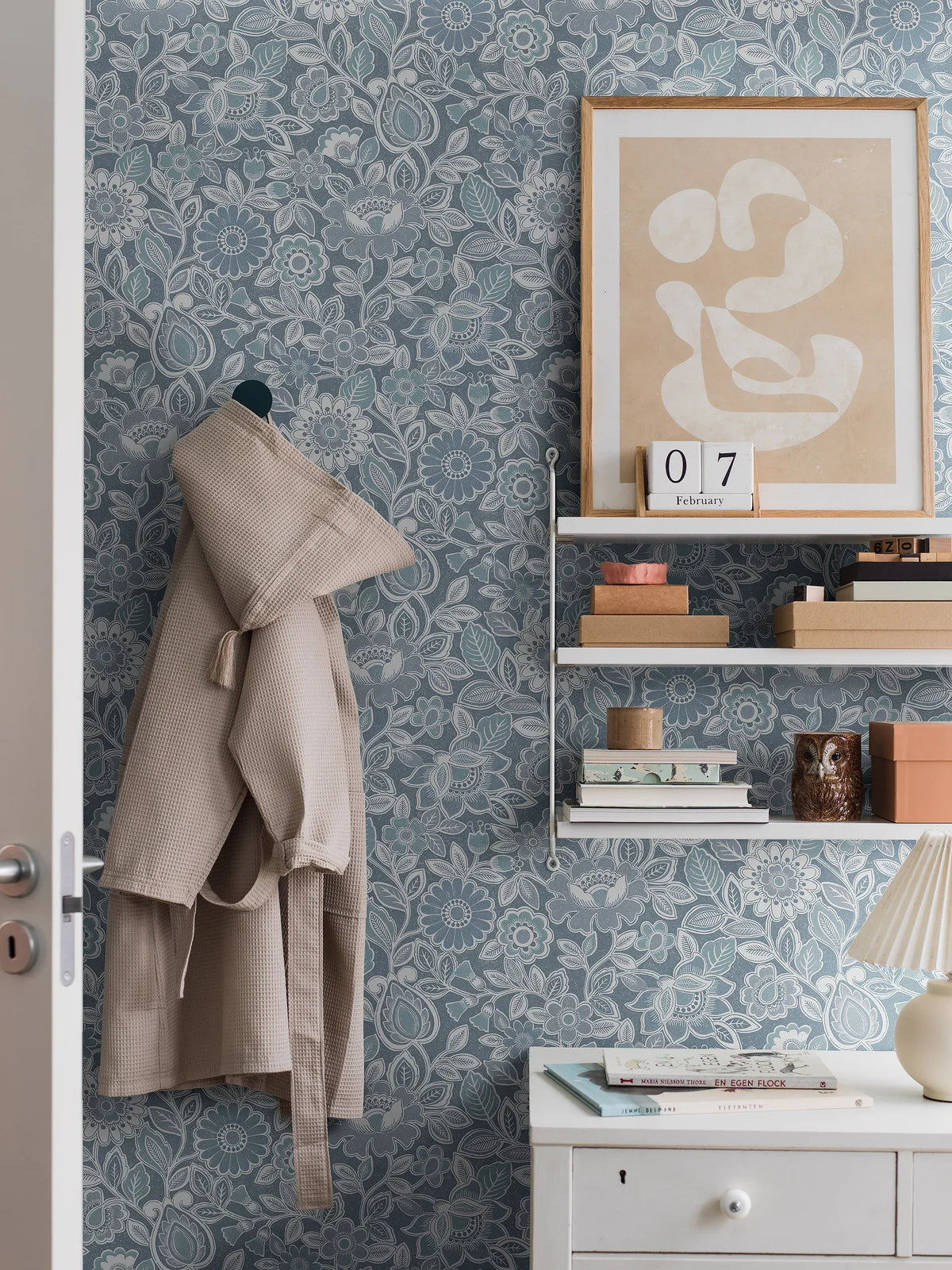 Tapeta z flizelínu s rastlinným vzorom SONJA modrá