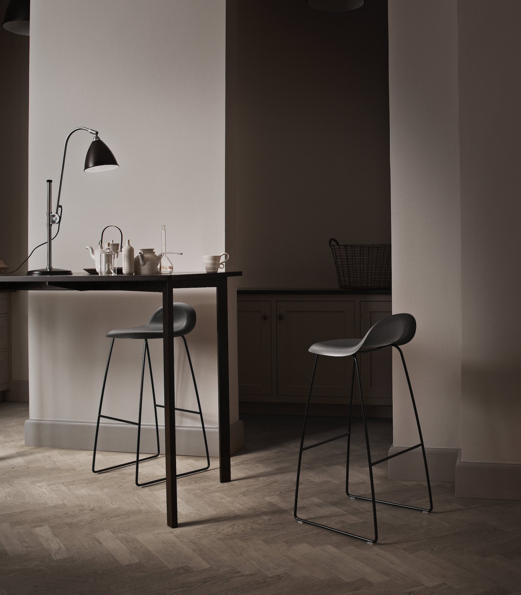 Hoker GUBI 3D čierne sedadlo s chrómovanou základňou