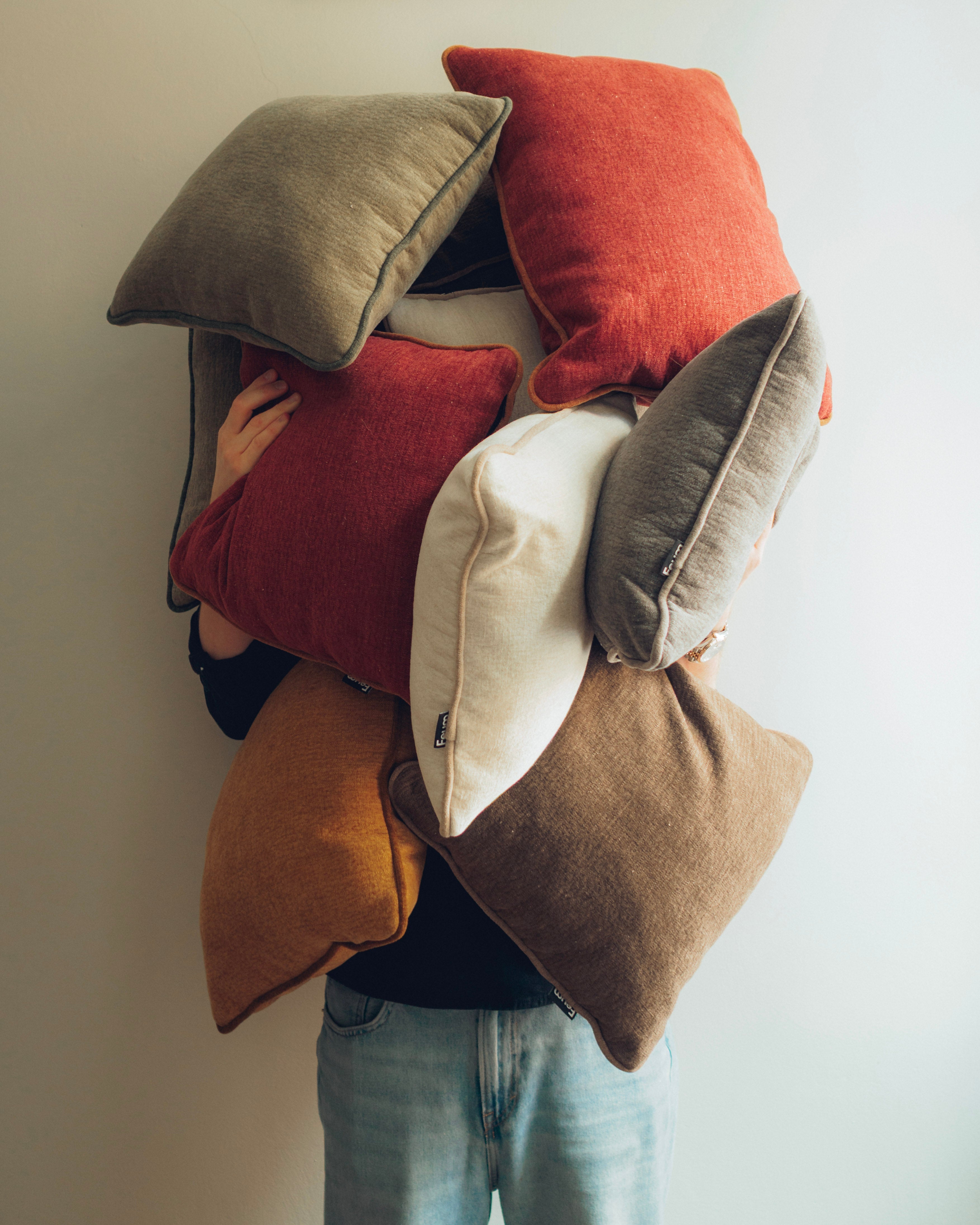 MIU Cushion Walnut Brown