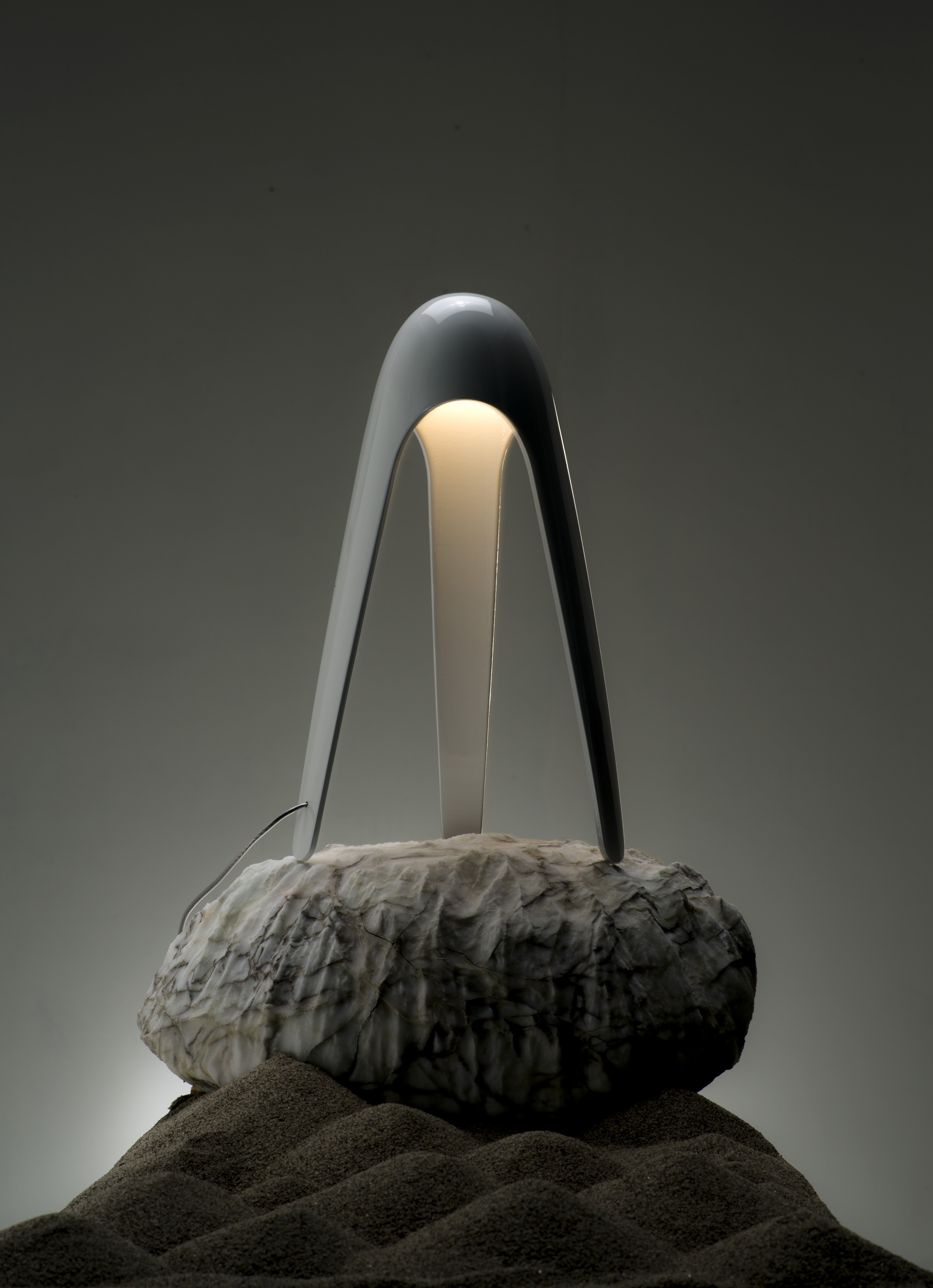Stolná lampa CYBORG lesklá biela
