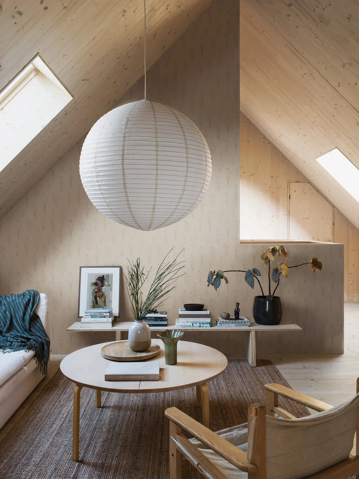 Moorland Beige Floral Pattern Wallpaper