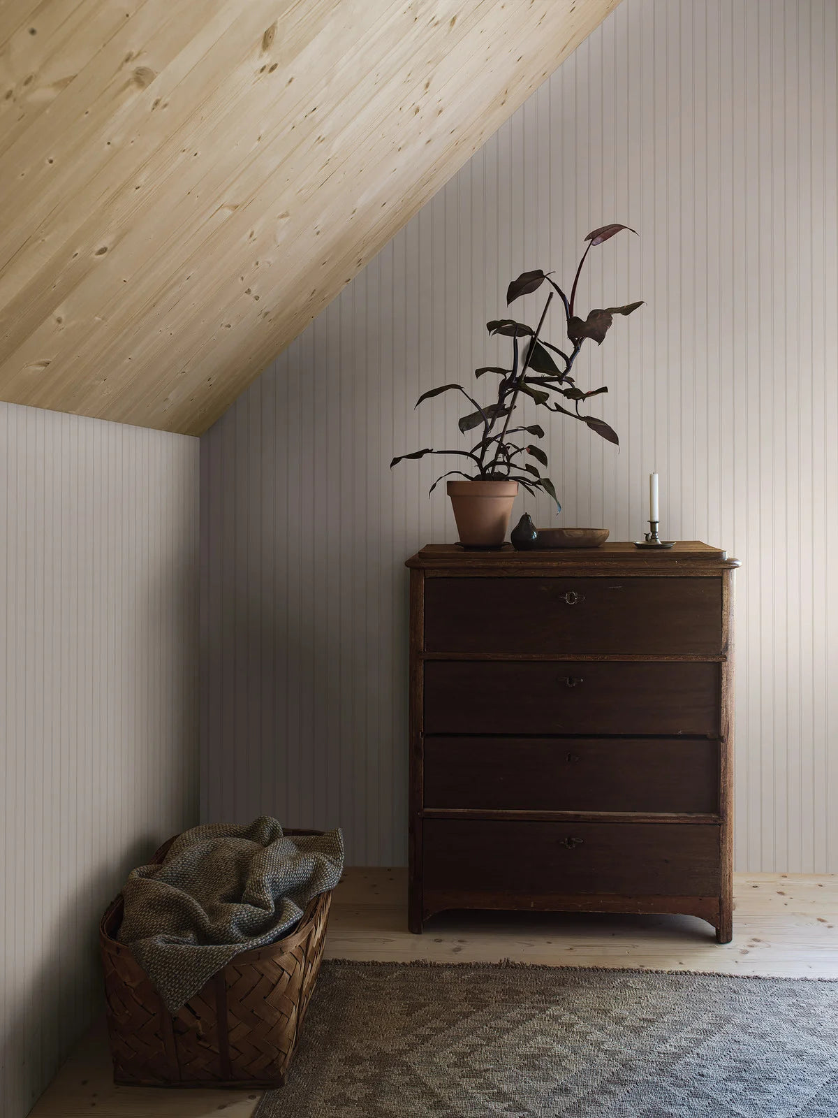 Tapeta s pruhmi WOODLAND STRIPE biela so šedou