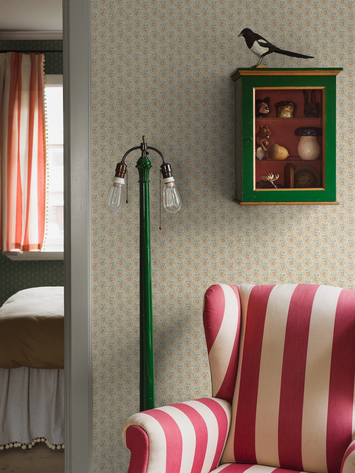 Tapeta s rastlinným motívom kvetov BELLA béžová