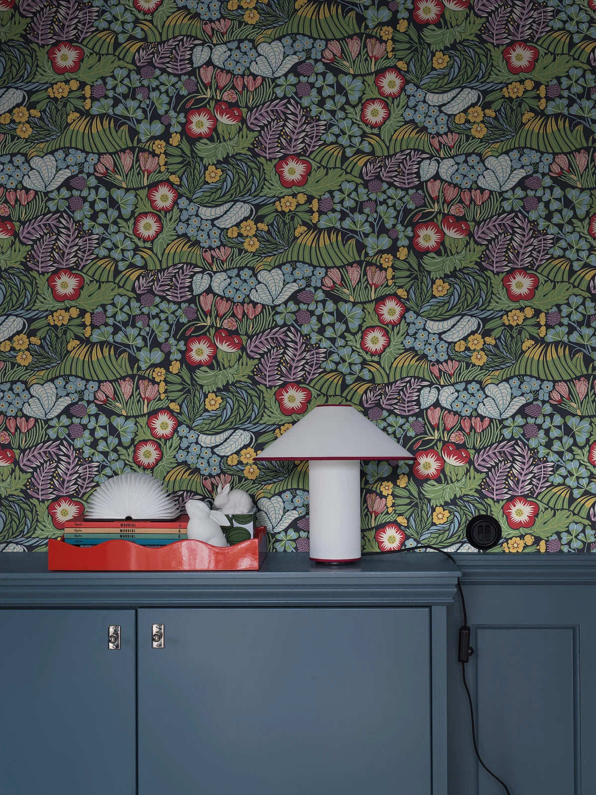 Multicolored Floral Plant Motif Wallpaper RABATT