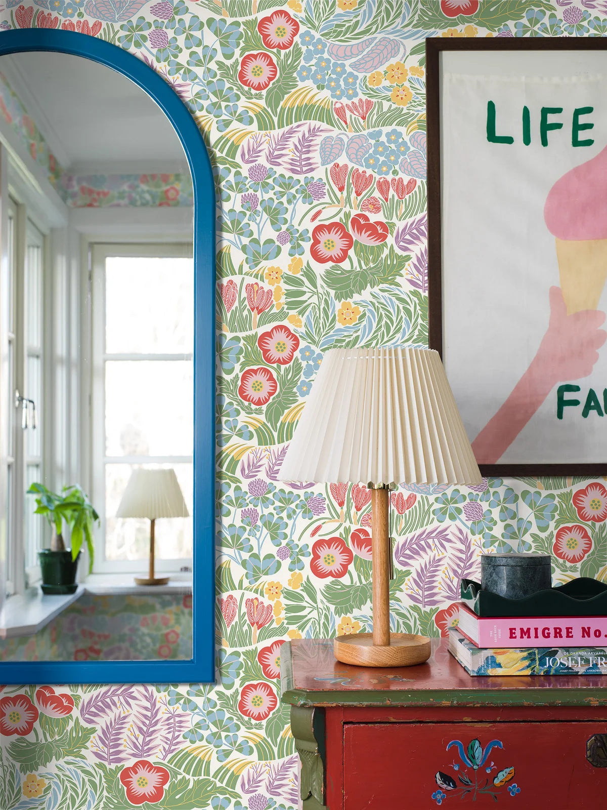 Tapeta s rastlinným motívom kvetov RABATT modrá so zelenou