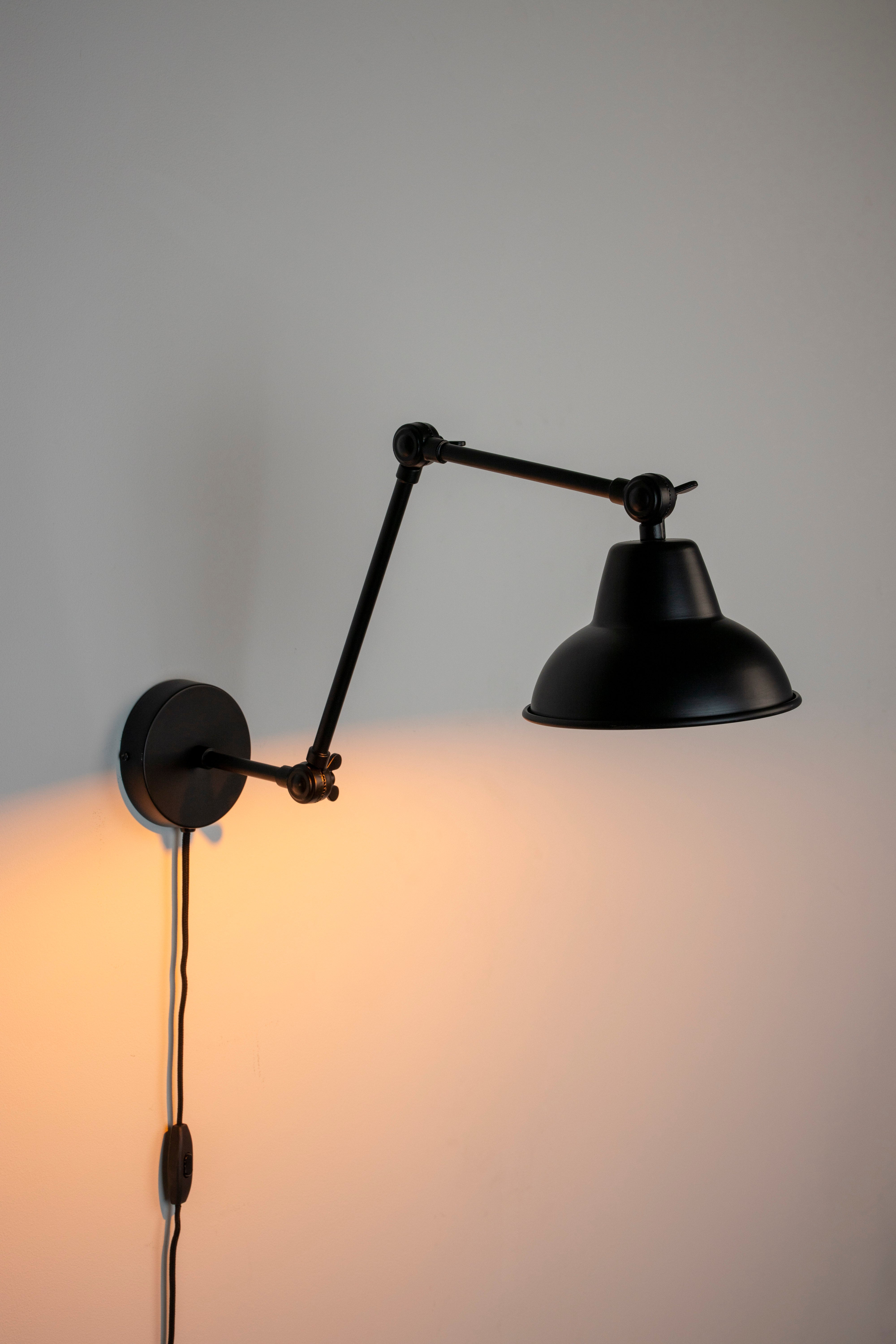 Adjustable wall lamp with arm XAVI black