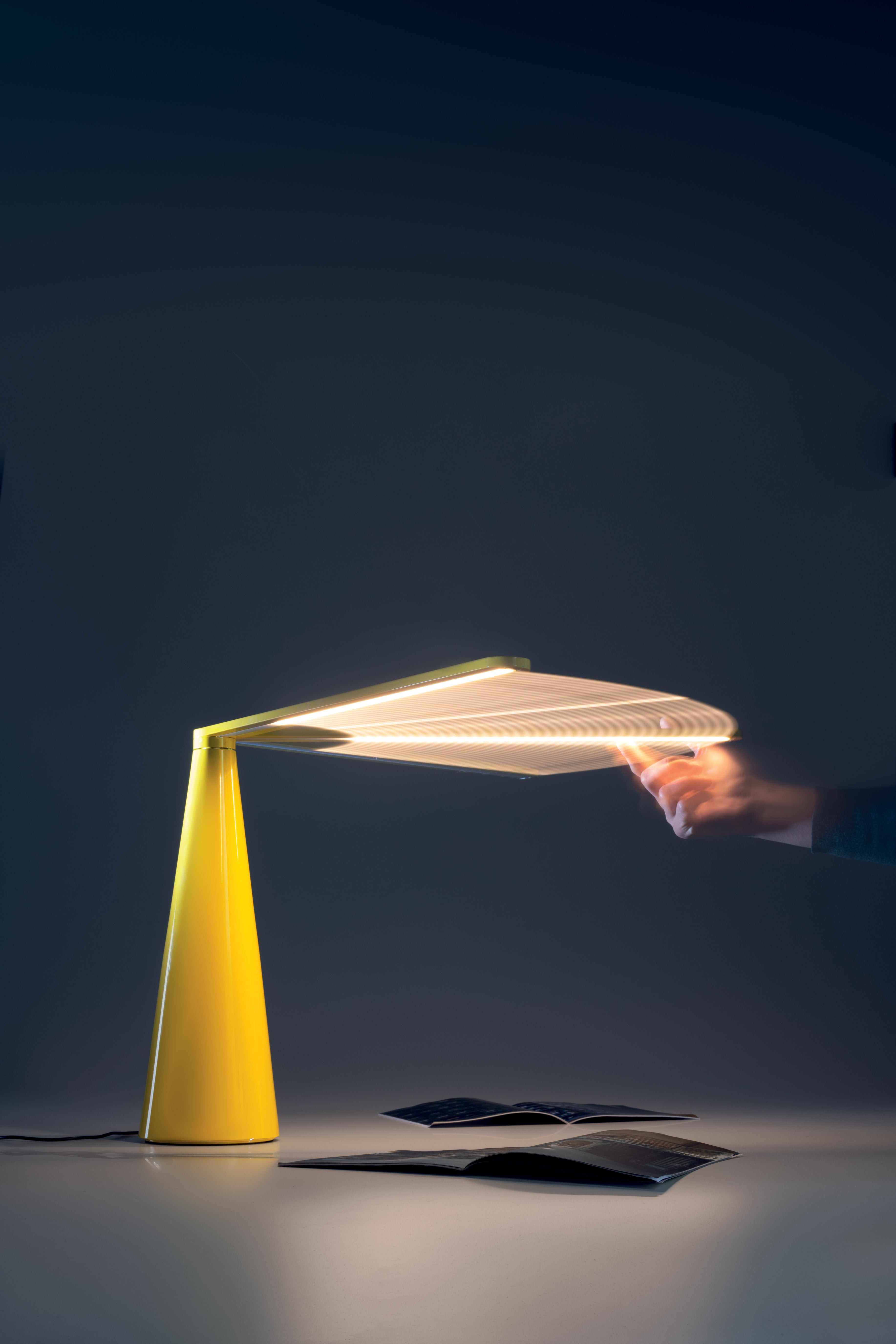 Lampa stolná ELICA lesklá čierna