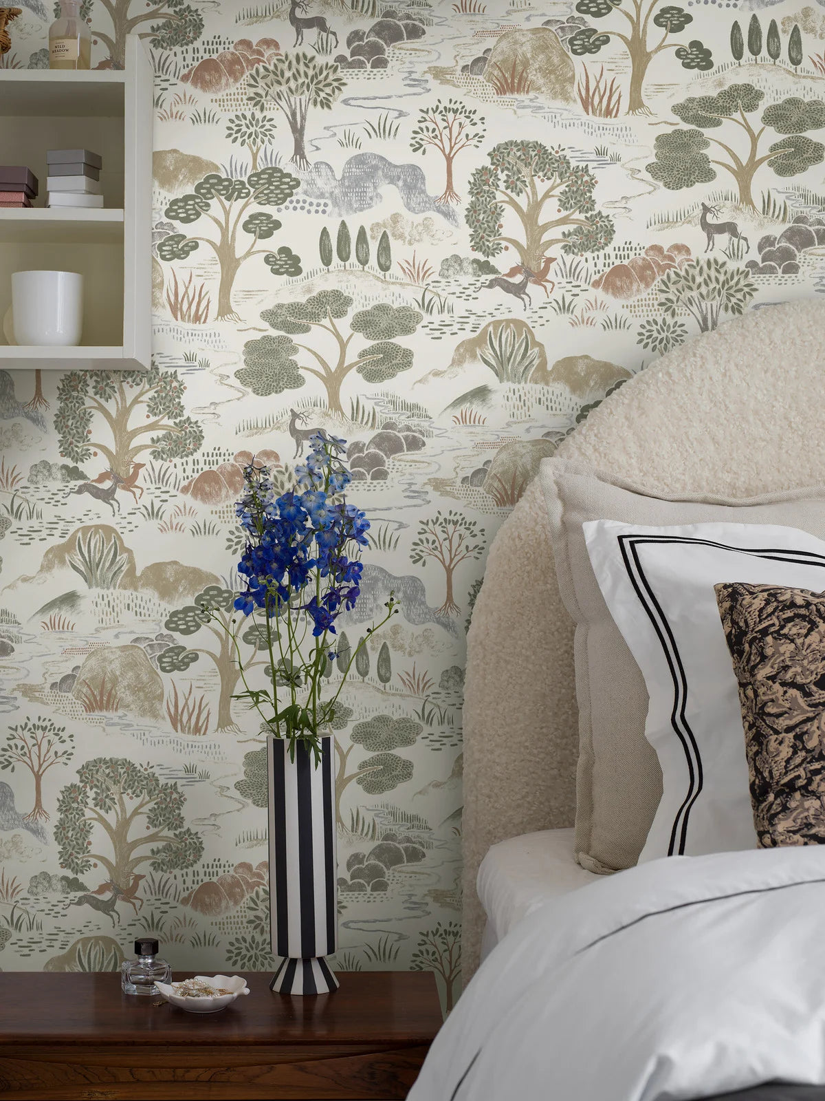 Tapeta s motívom rastlinného krajiny DIANA biela so zelenou