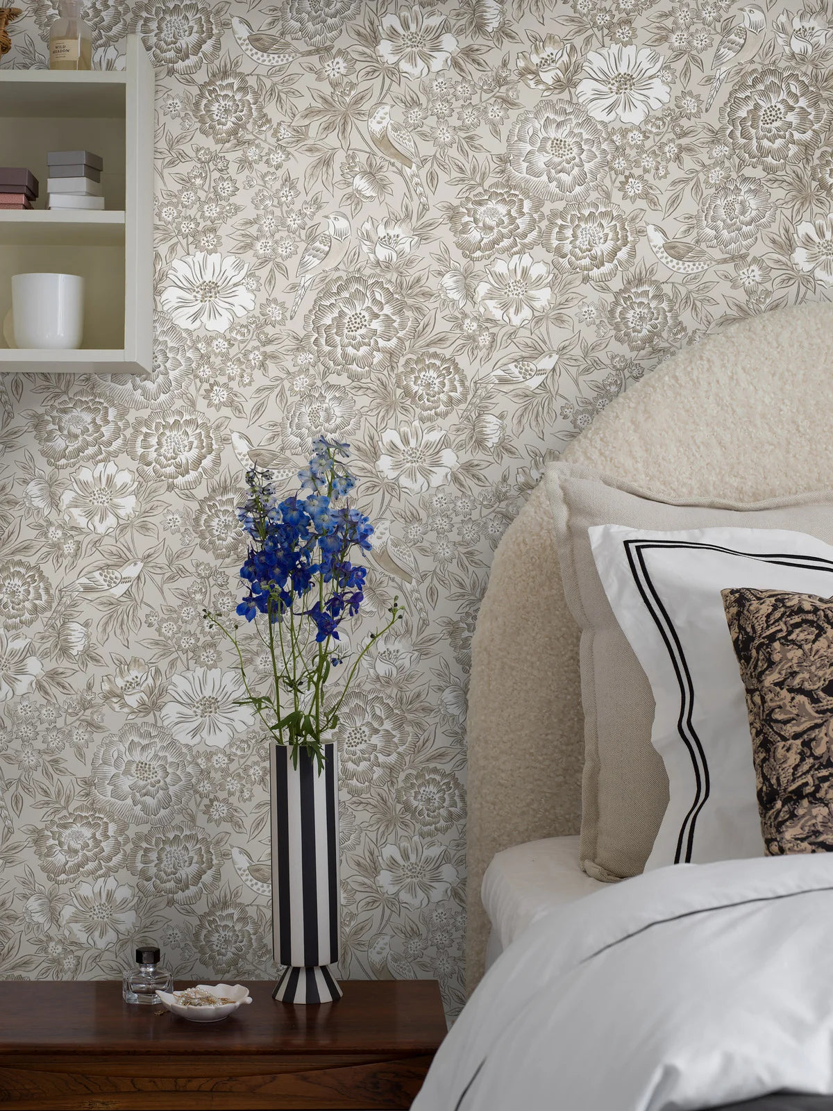 DAGMAR Beige Floral Plant Motif Wallpaper with White
