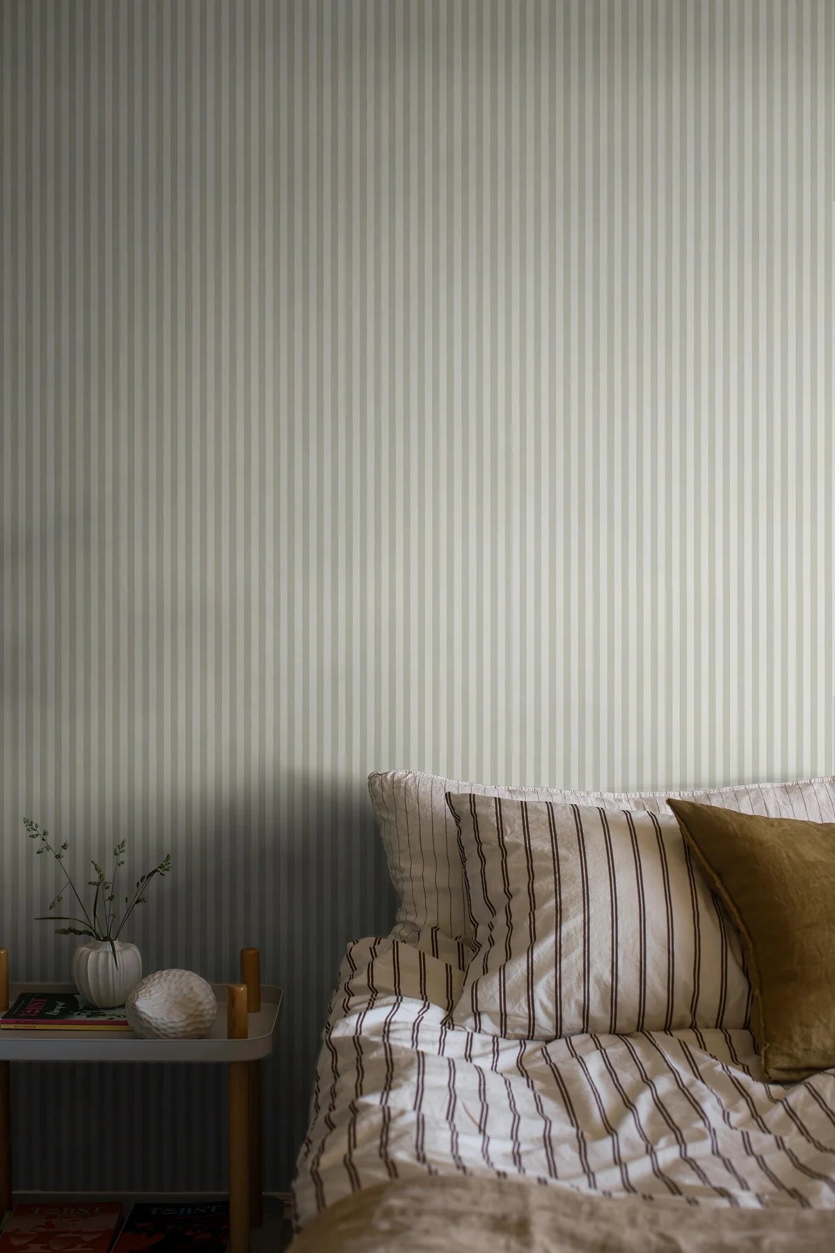 MÖLLE STRIPE Gray and Beige Striped Wallpaper