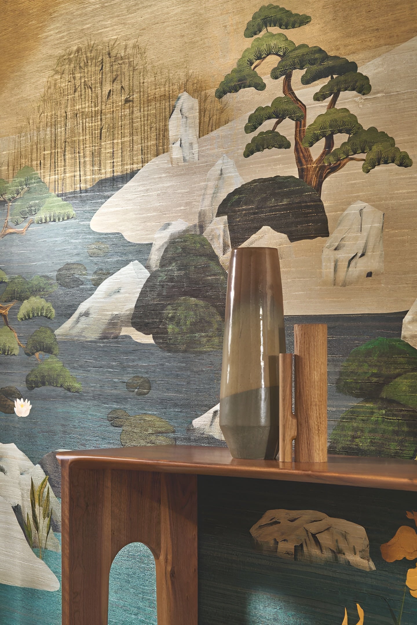 Textilná nástenná dekorácia s japonskou krajinou ADACHI - MORDORÉ MARINE modrá s bronzom