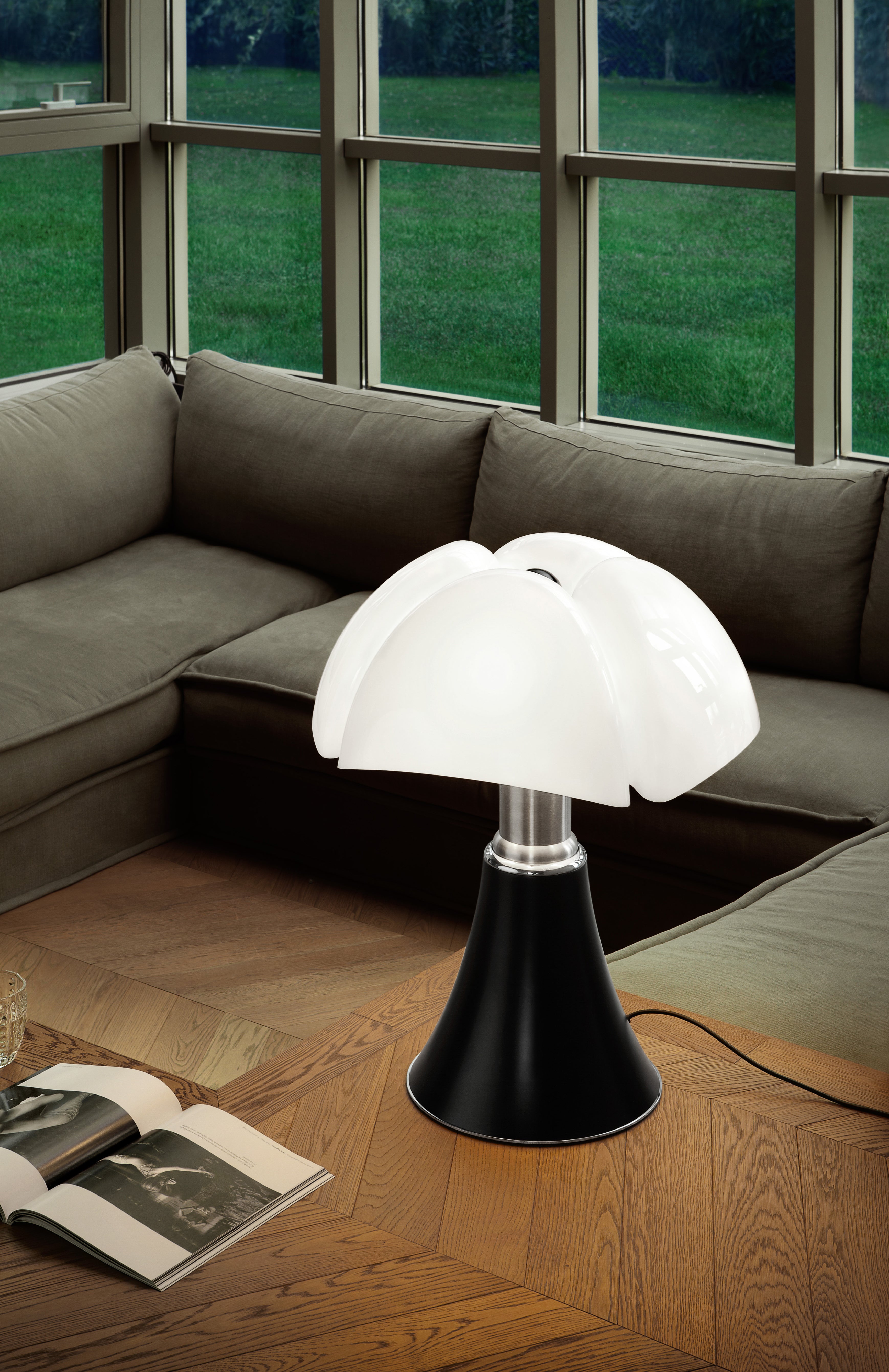 MINIPIPISTRELLO Table Lamp with Opal Shade and Black Base