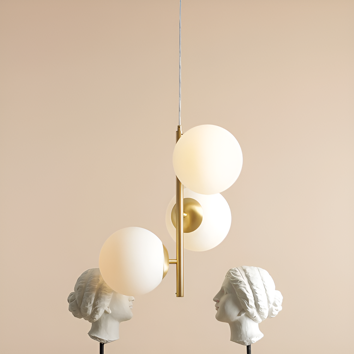 Závesná lampa FINN TRIO mosadzná