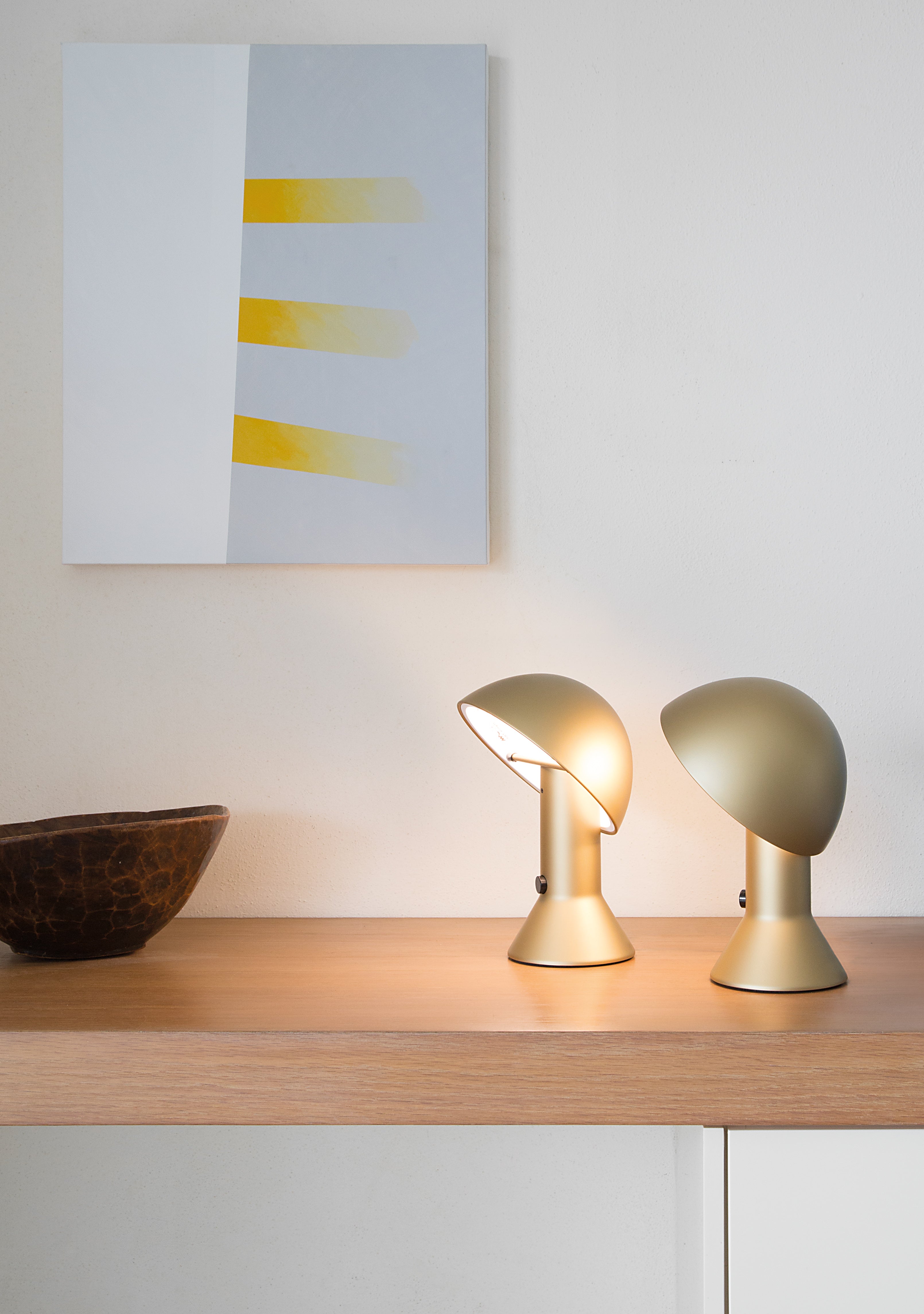 ELMETTO Table Lamp in Glossy Green