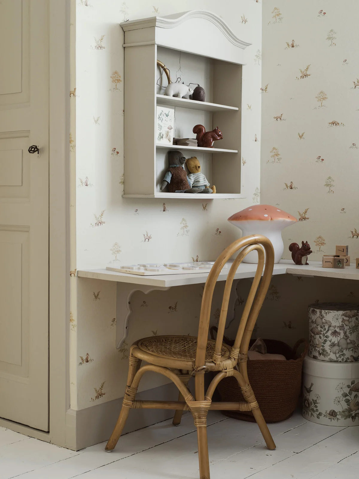 Light Beige Wallpaper with Plant and Animal Motif LITTLE FOX