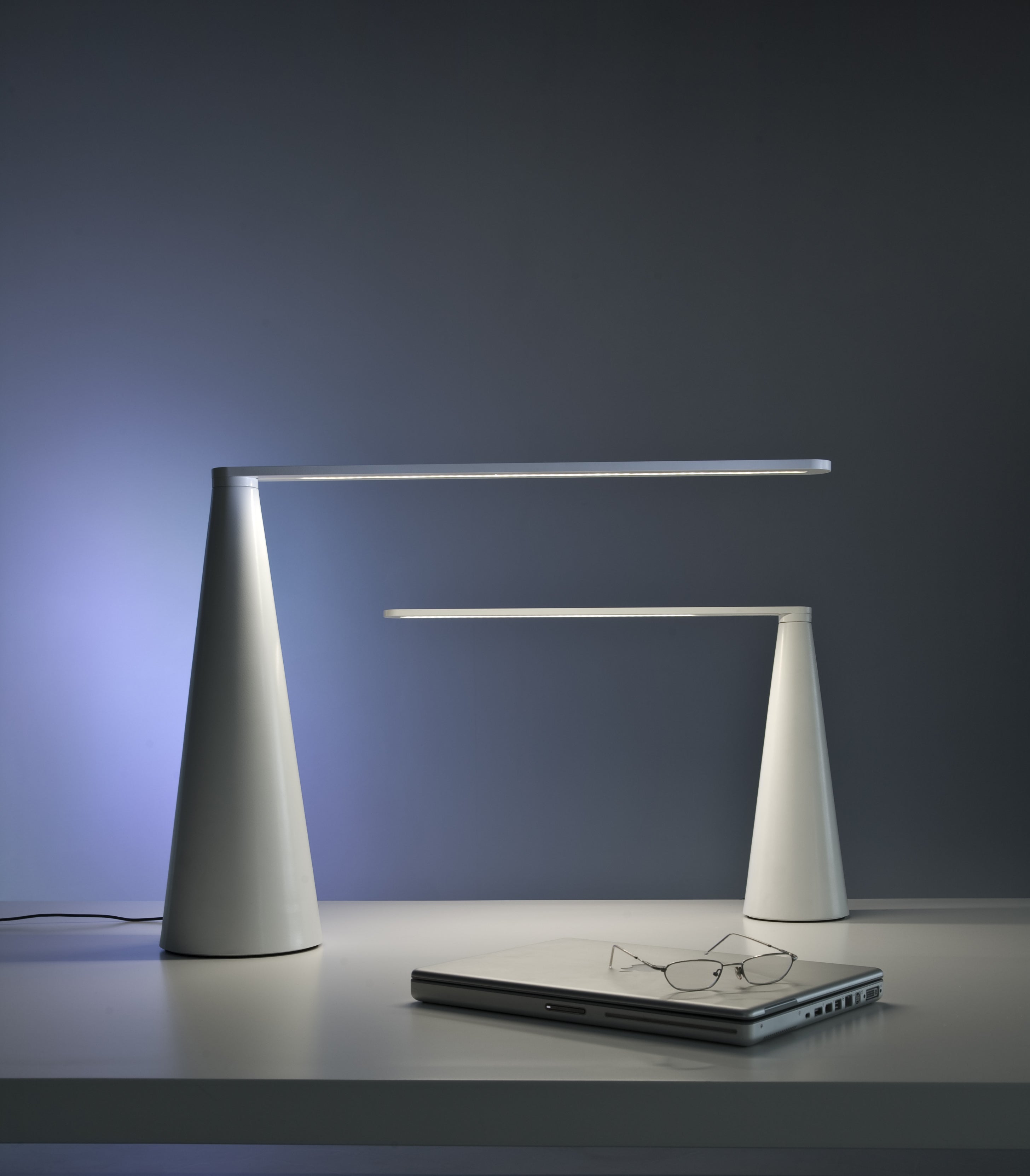 Lampa stolná ELICA lesklá čierna
