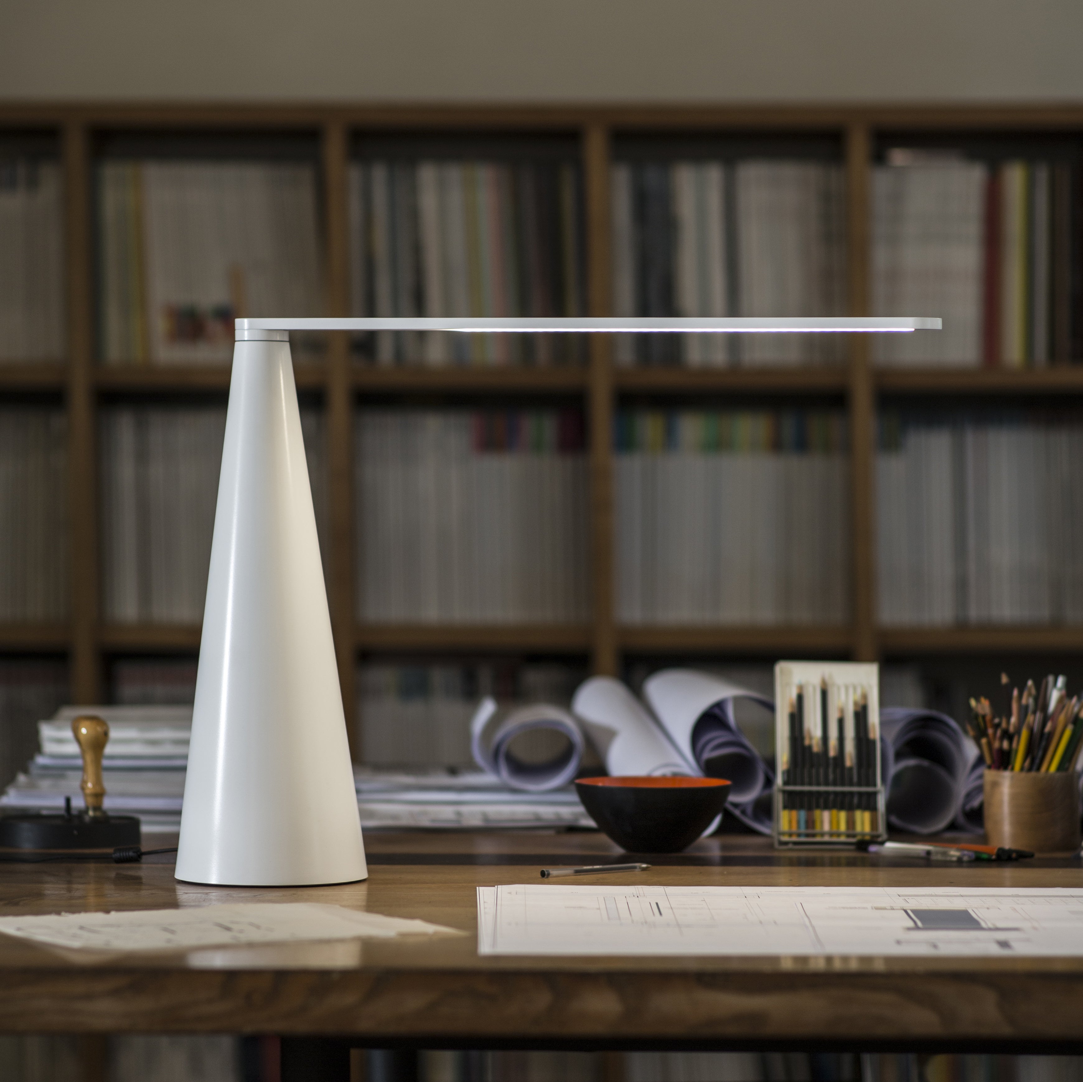 Lampa stolná ELICA lesklá čierna