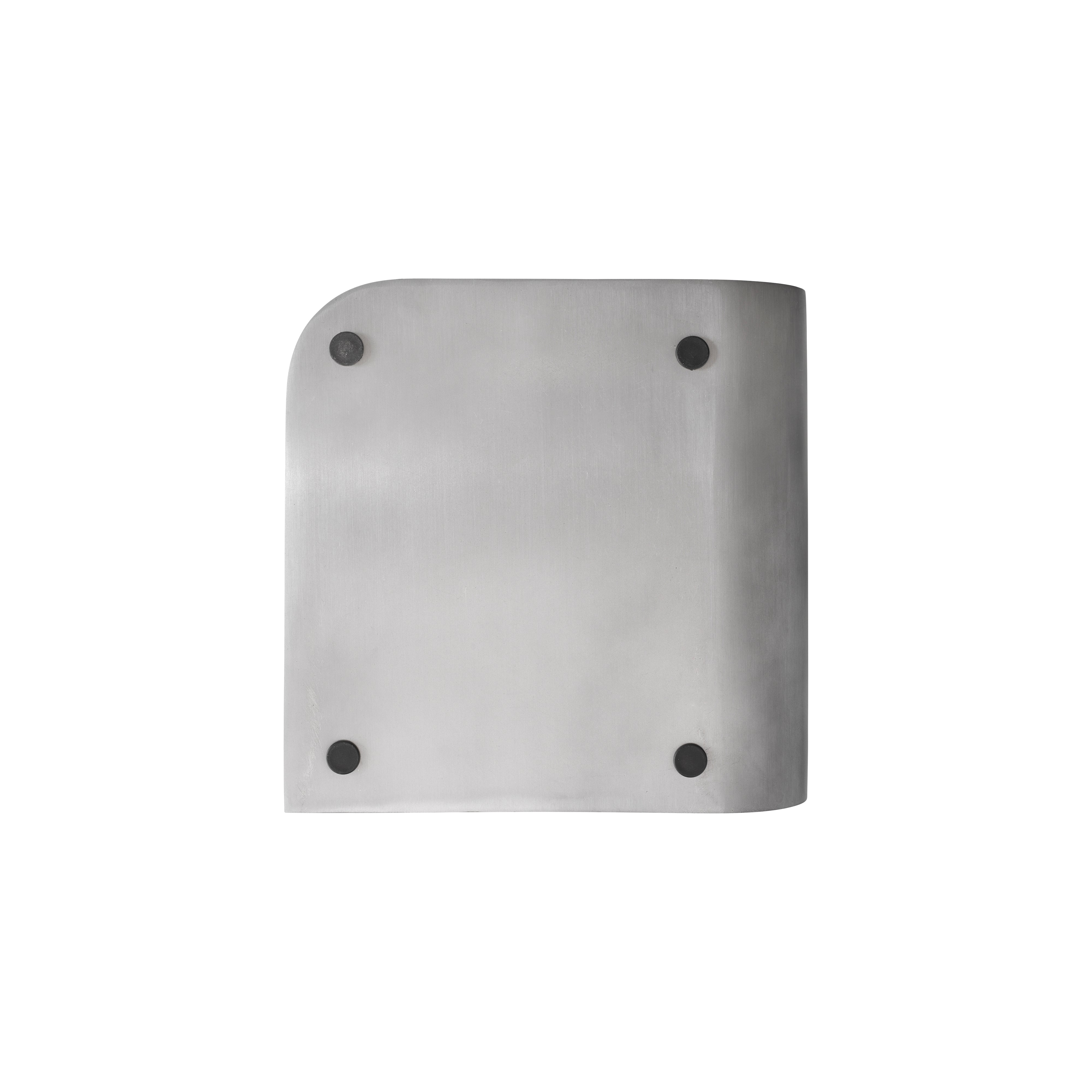 VOLUME aluminum side table