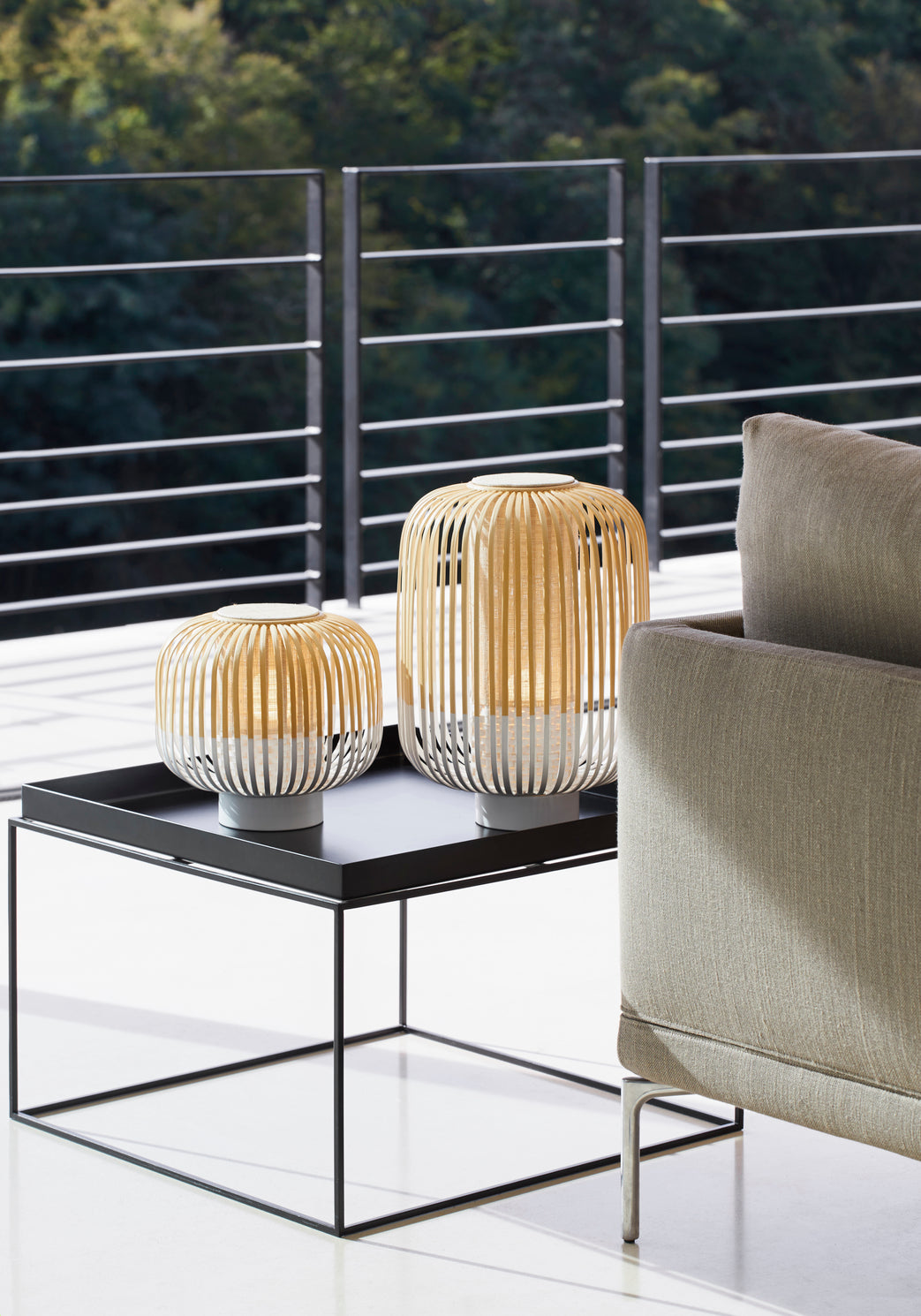 Stolná lampa BAMBOO biela