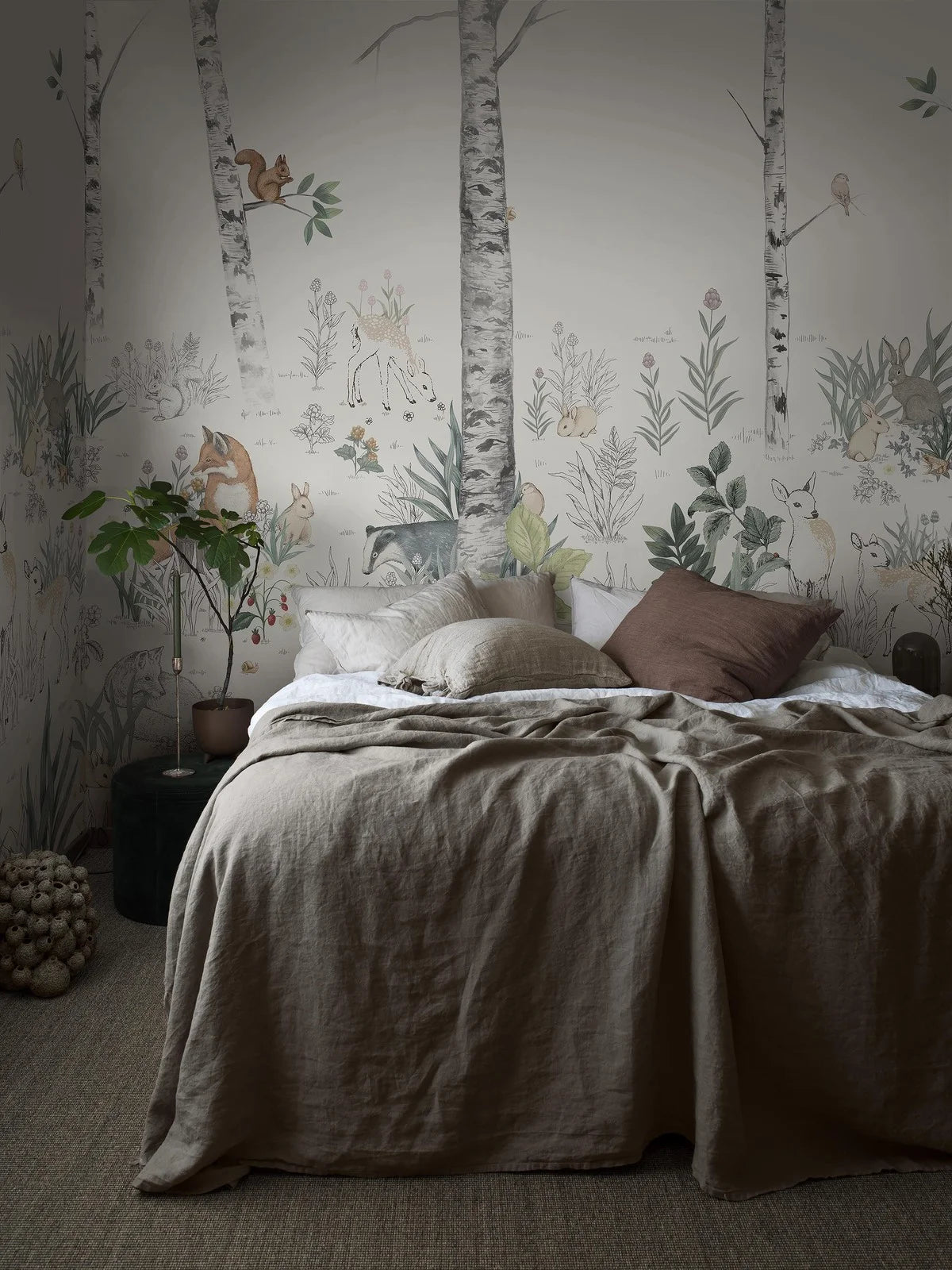 Detská nástenná maľba s lesným krajinným motívom MAGIC FOREST teplá biela