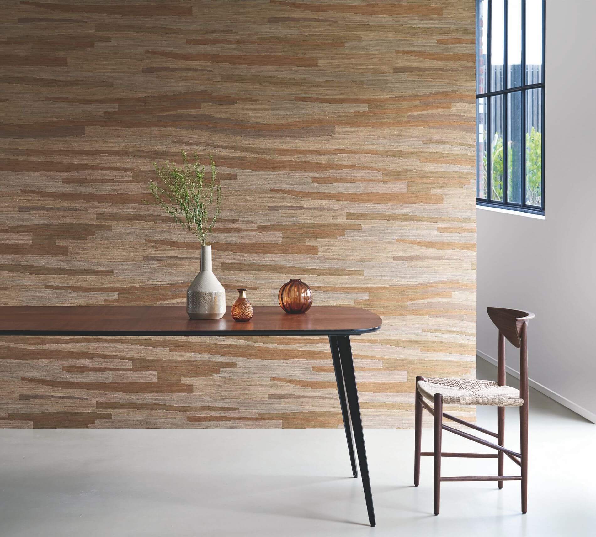 Textile wallpaper with a striped structure and jacquard weave HALANA - VERT EMERAUDE emerald