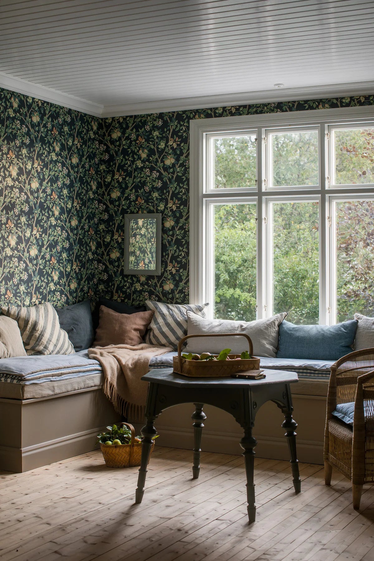 Wallpaper with a fruit tree plant pattern INGRID MARIE dark blue with green