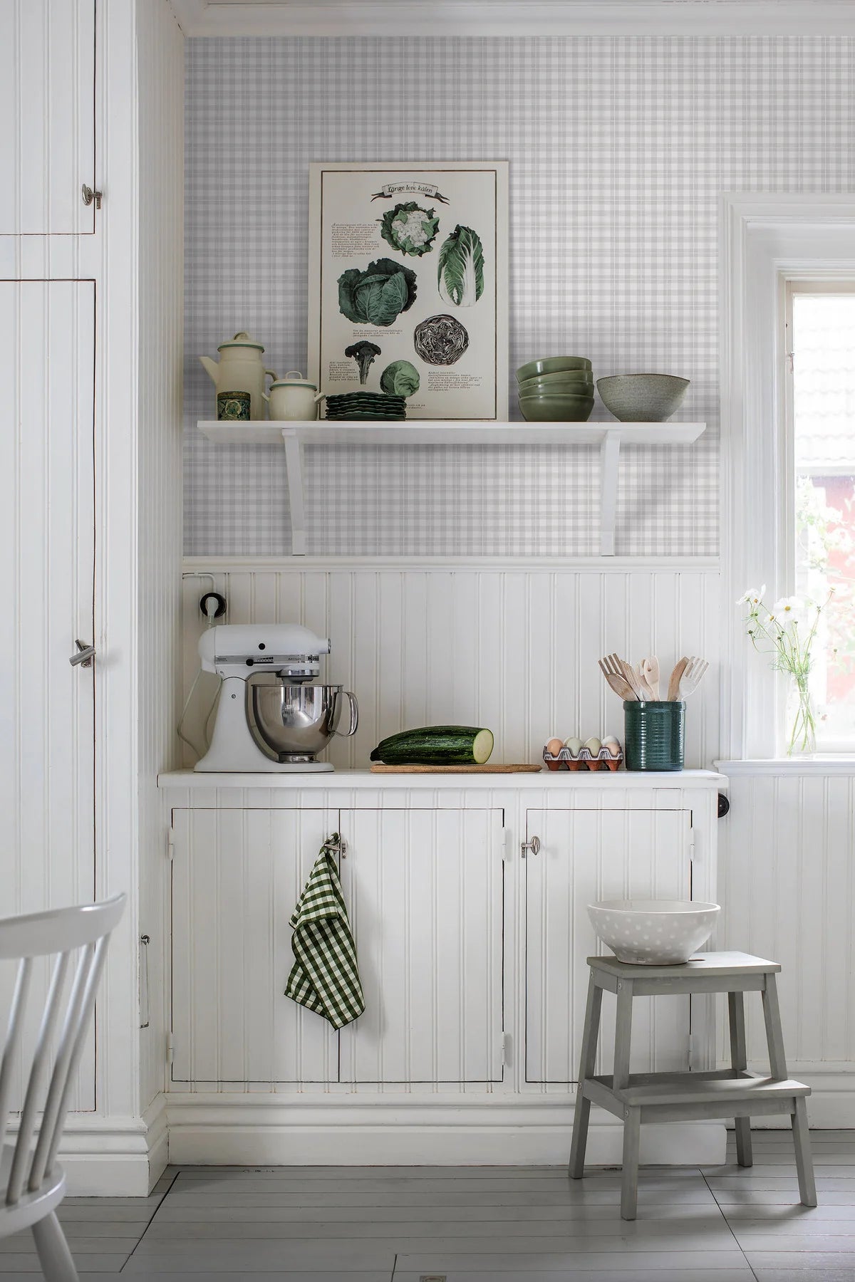 Frida Gray and White Geometric Checkered Pattern Wallpaper