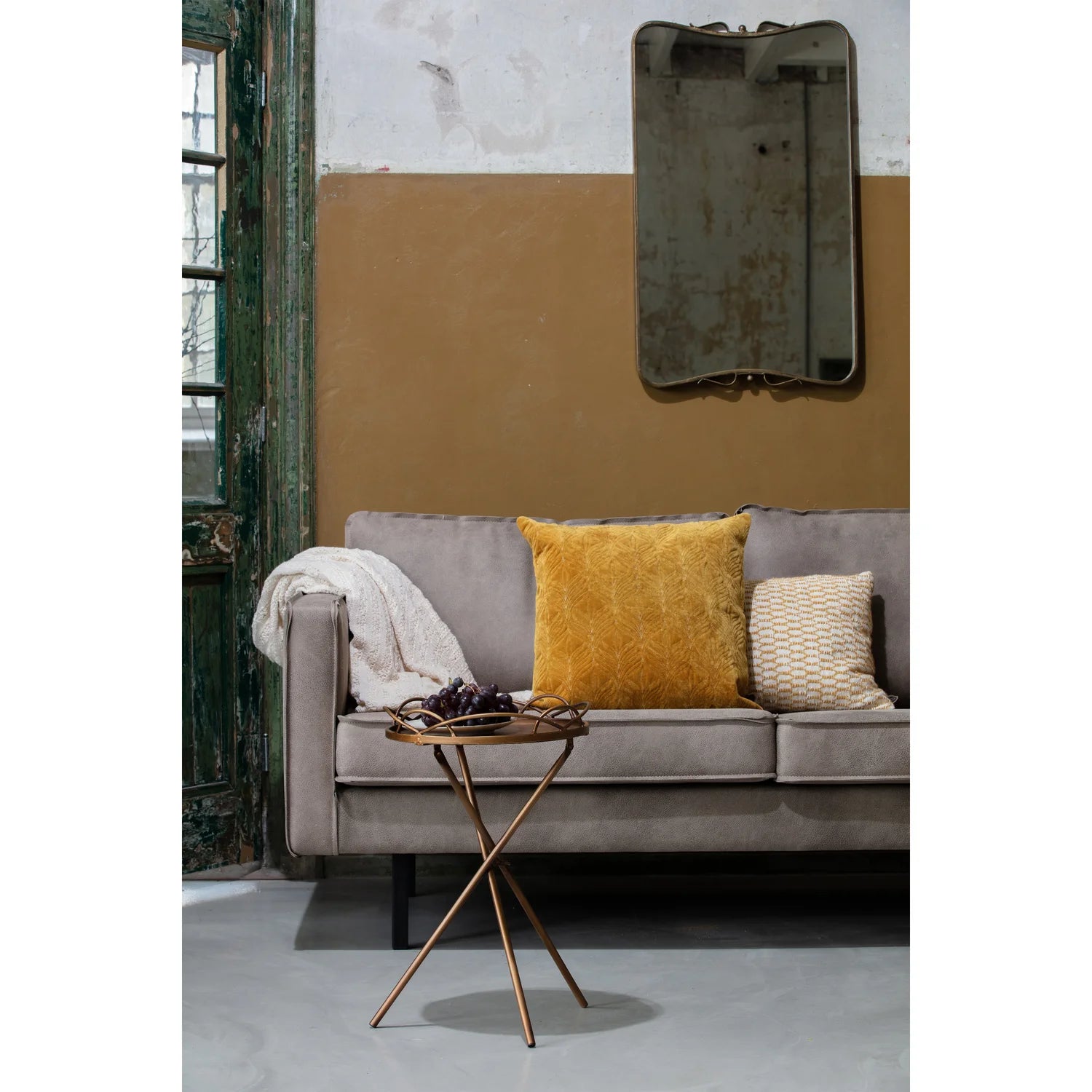 Velvet sofa 2.5-person Rodeo Classic mustard