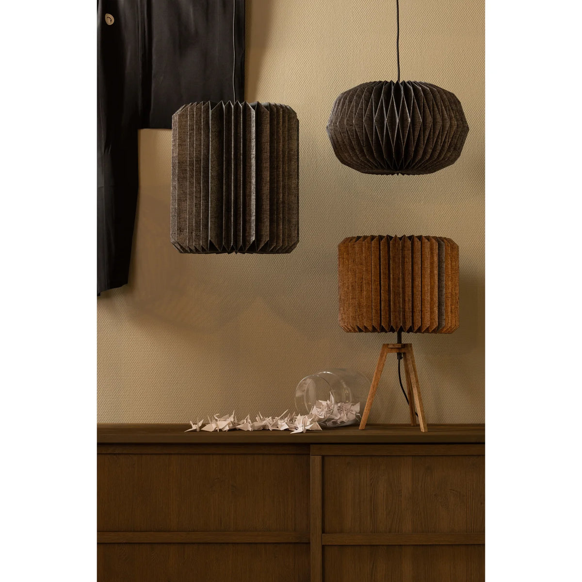 Lampa visící GLOBE čierny papier
