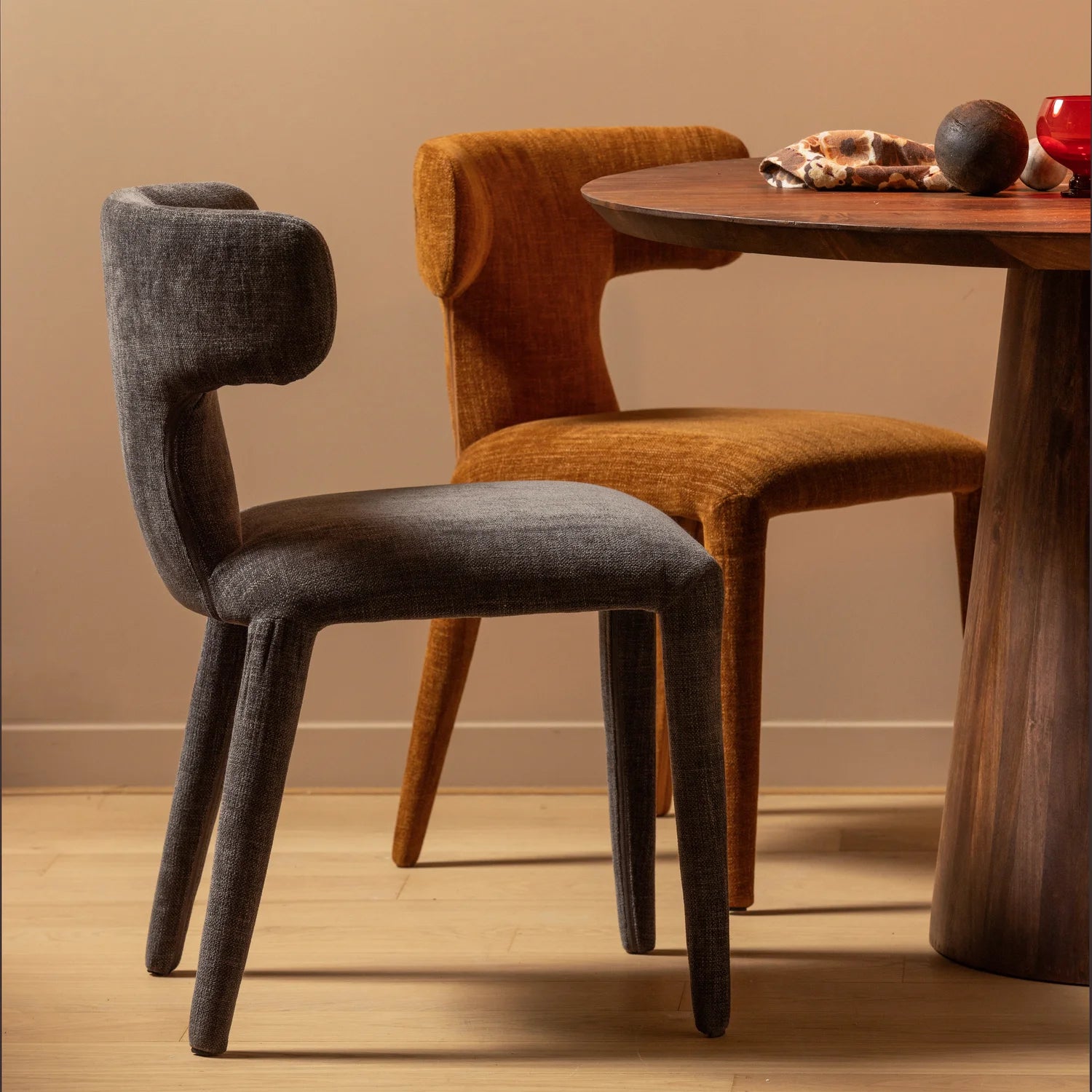 Cinnamon permit chair