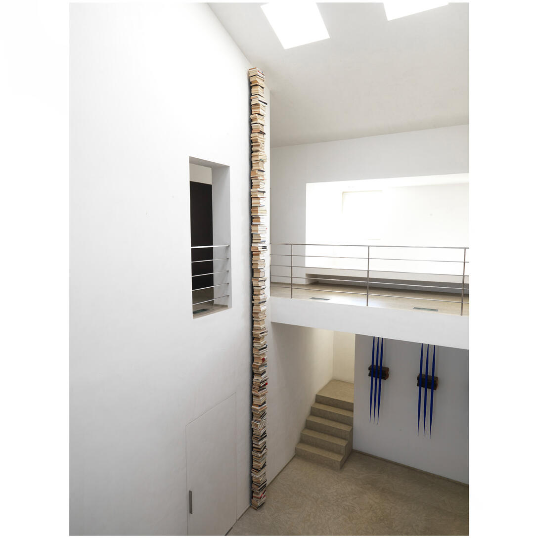 Biely nástenný regál PTOLOMEO