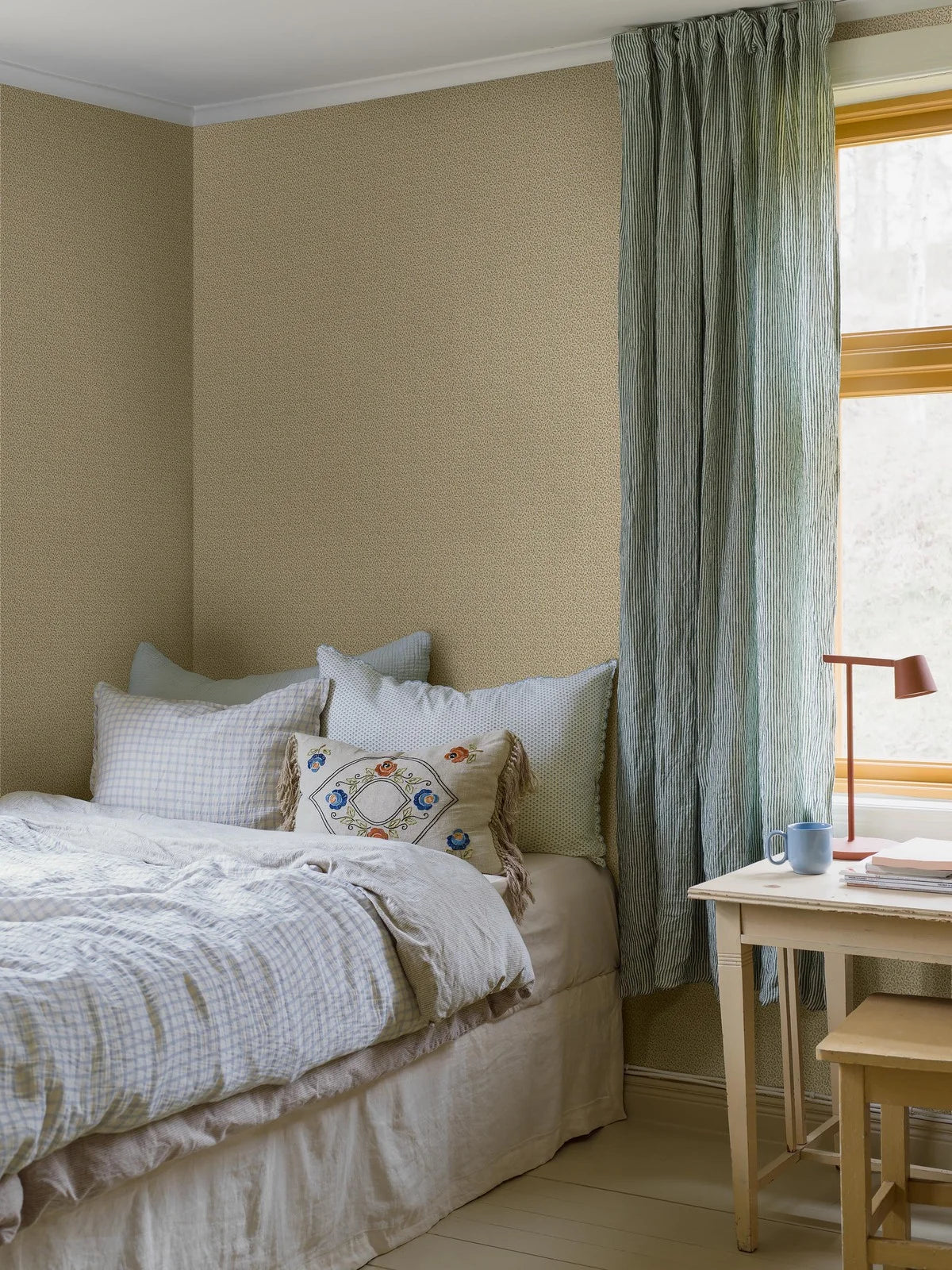 IDA Yellow and White Floral Pattern Wallpaper