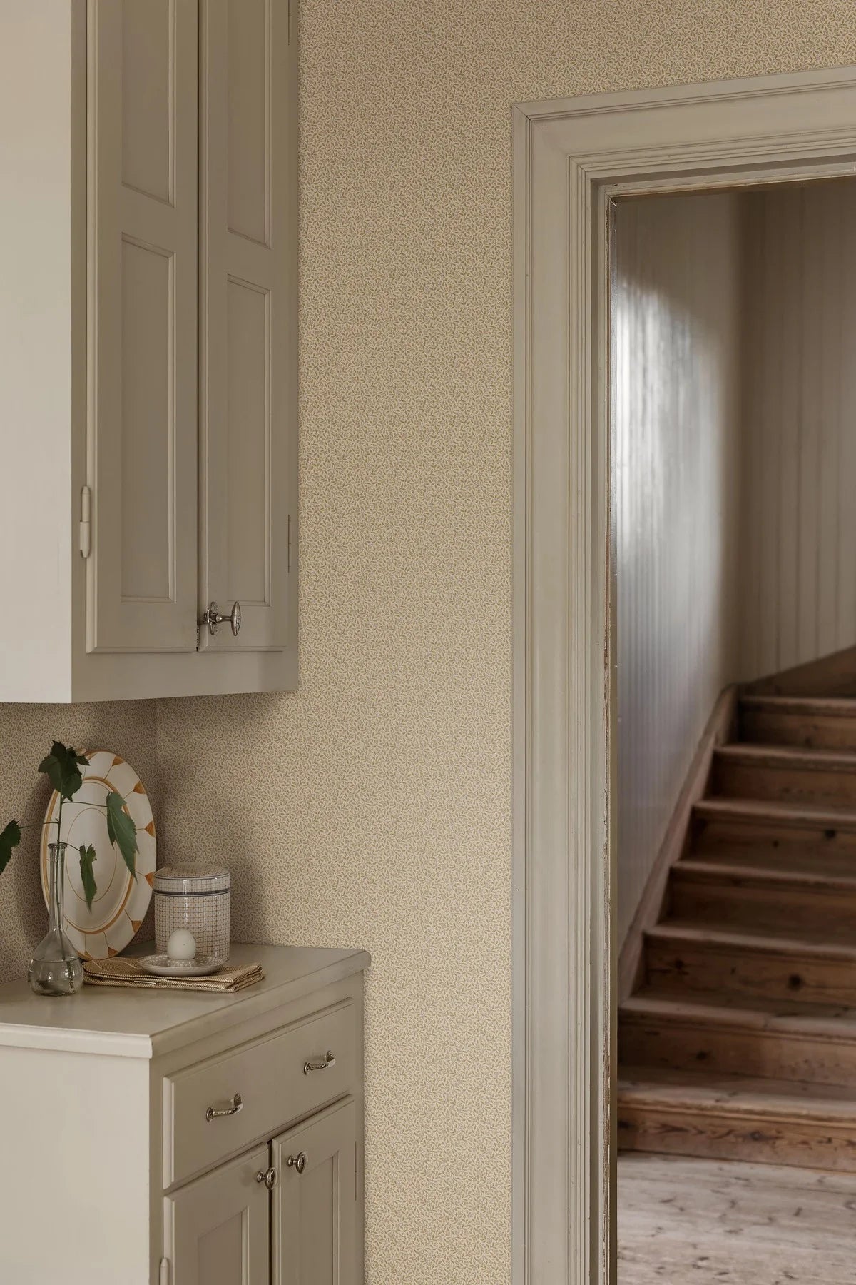 IDA Yellow and White Floral Pattern Wallpaper