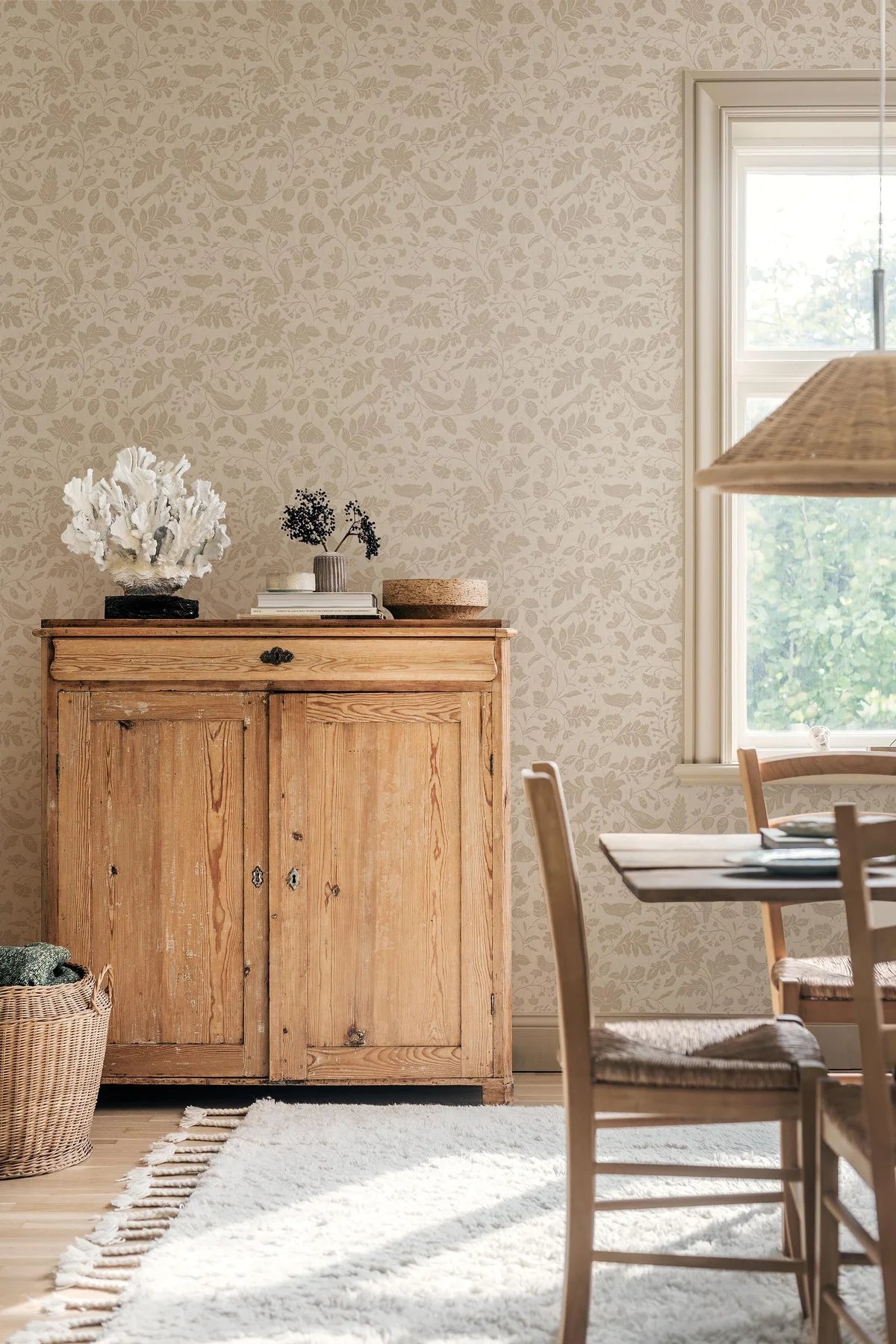 ISIDOR Beige Wallpaper with Plant and Animal Motif