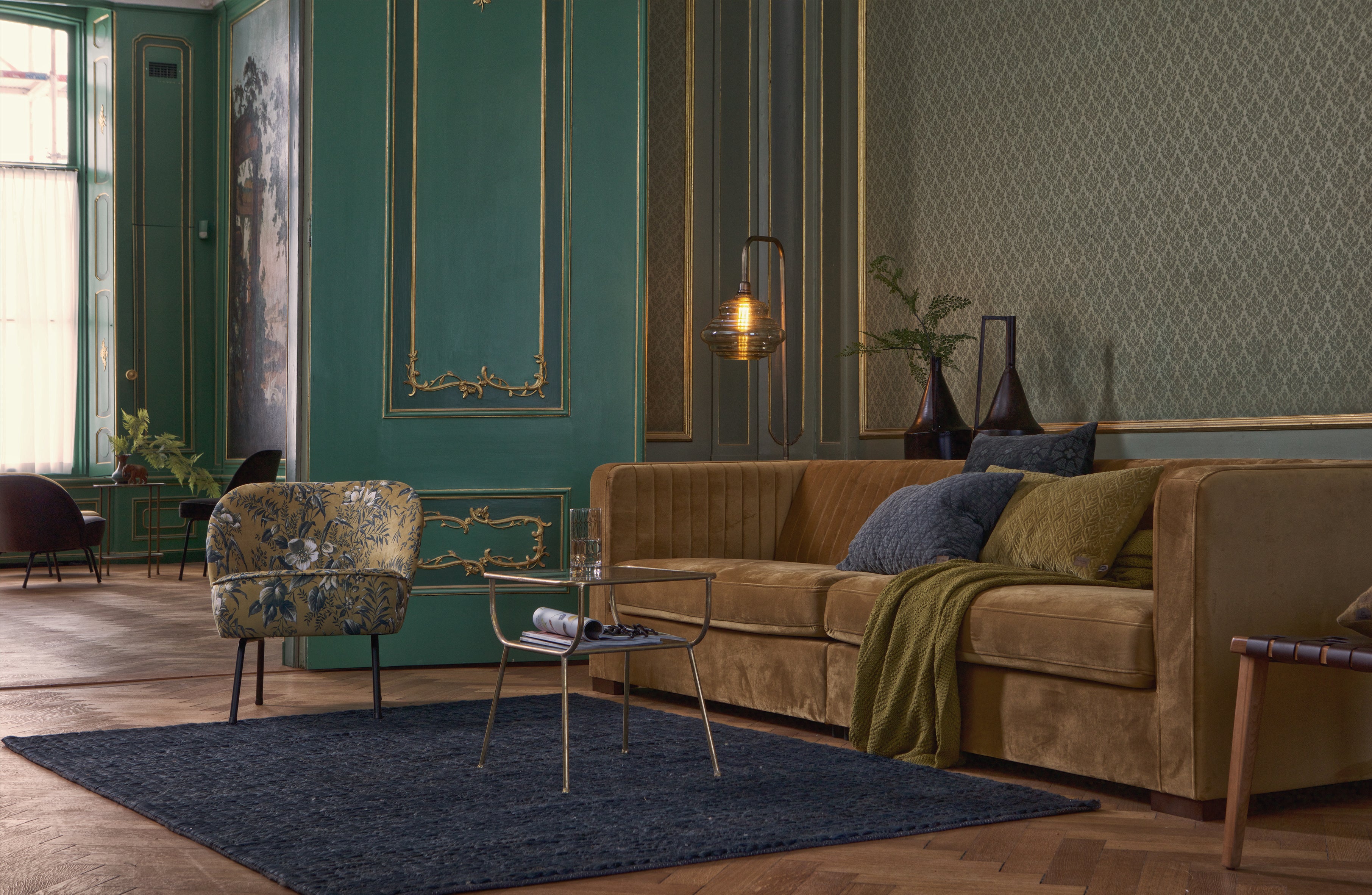 Bočný stolík AMAZING antický mosadz so sklom