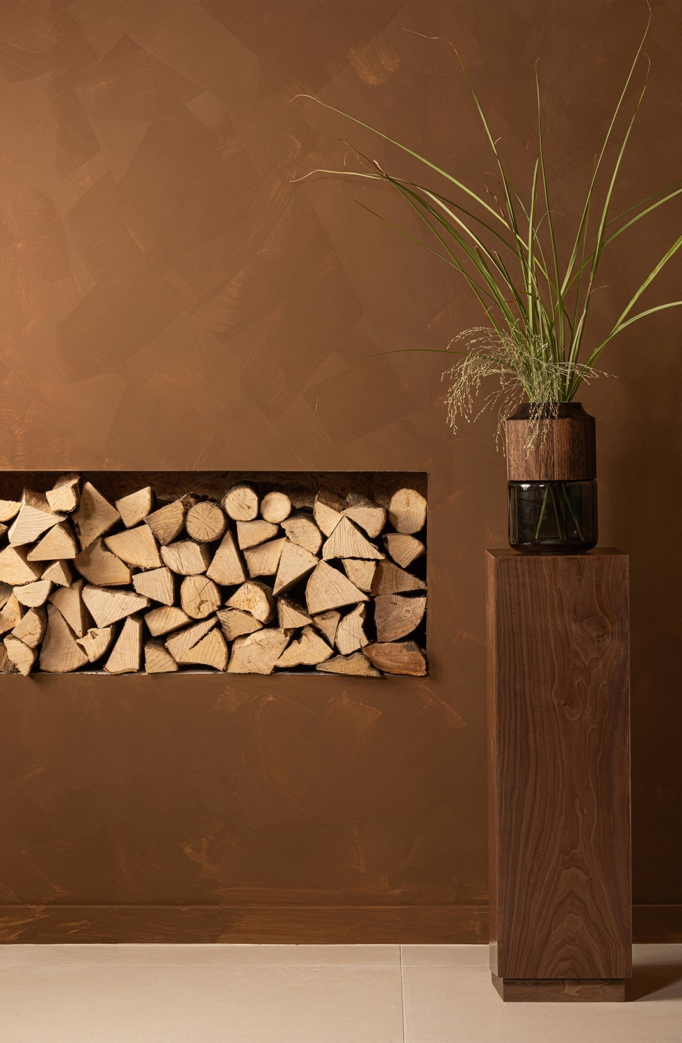 ENID Walnut veneer flowerbed
