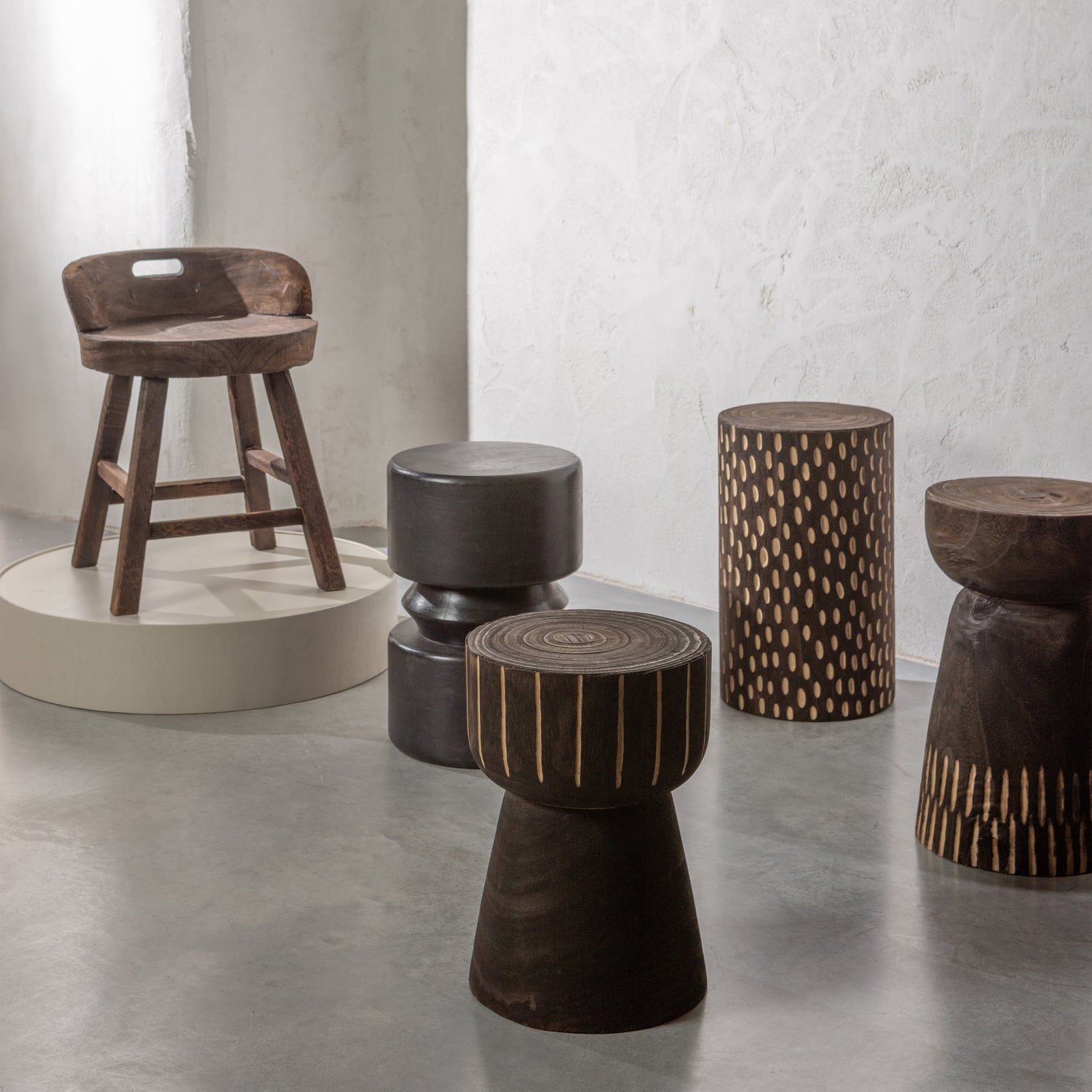 TUVE BLACK TABLE