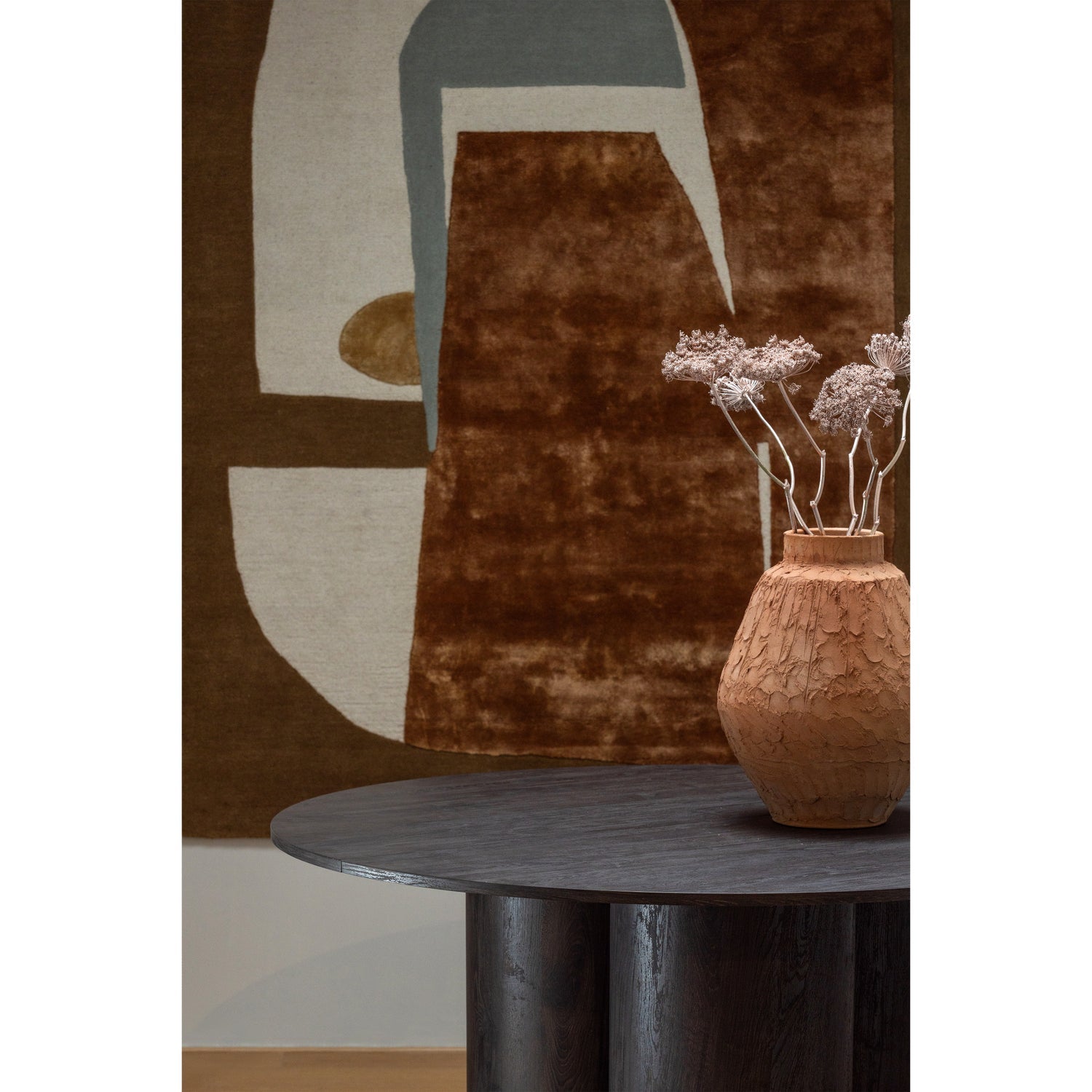 Oona Round Table Dark brown