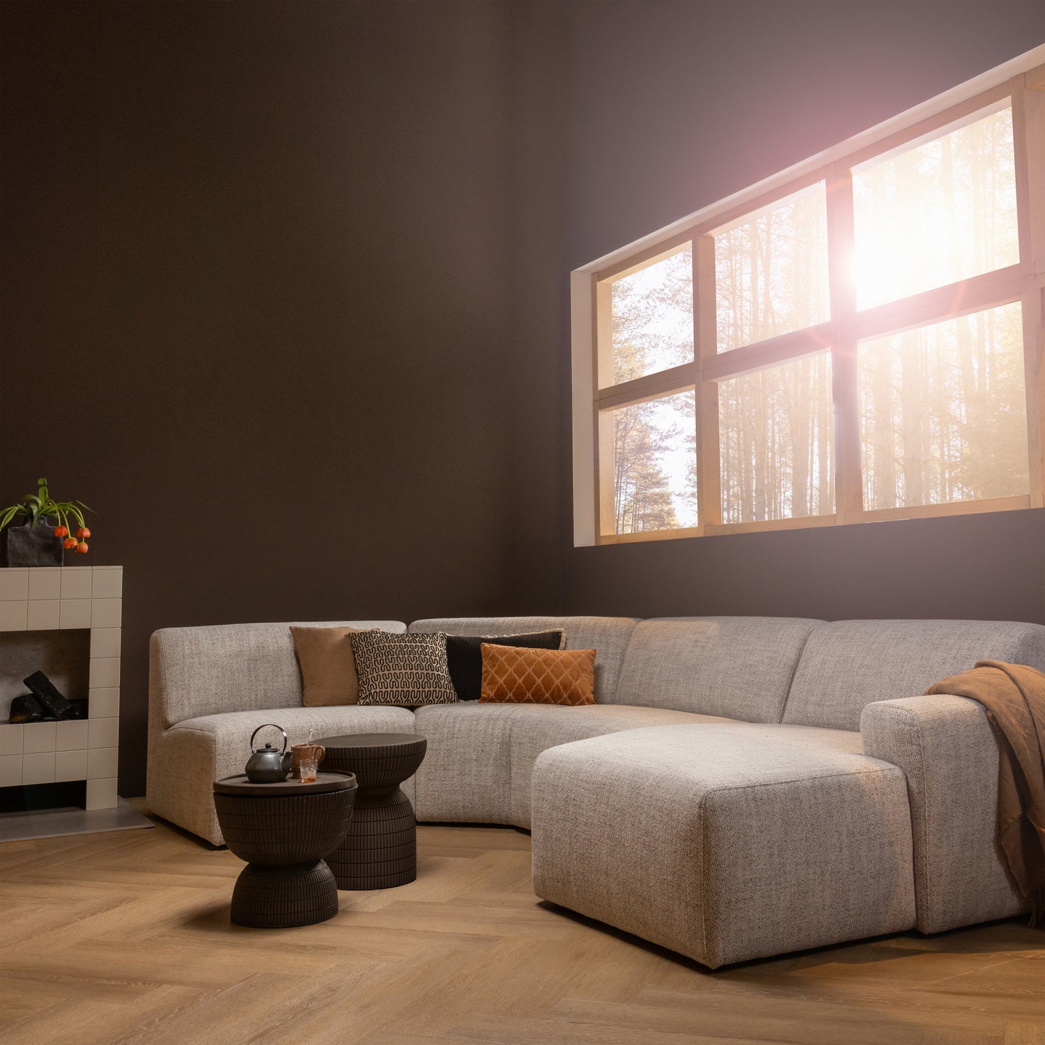 Bočný stolík SAMSON tmavohnedý